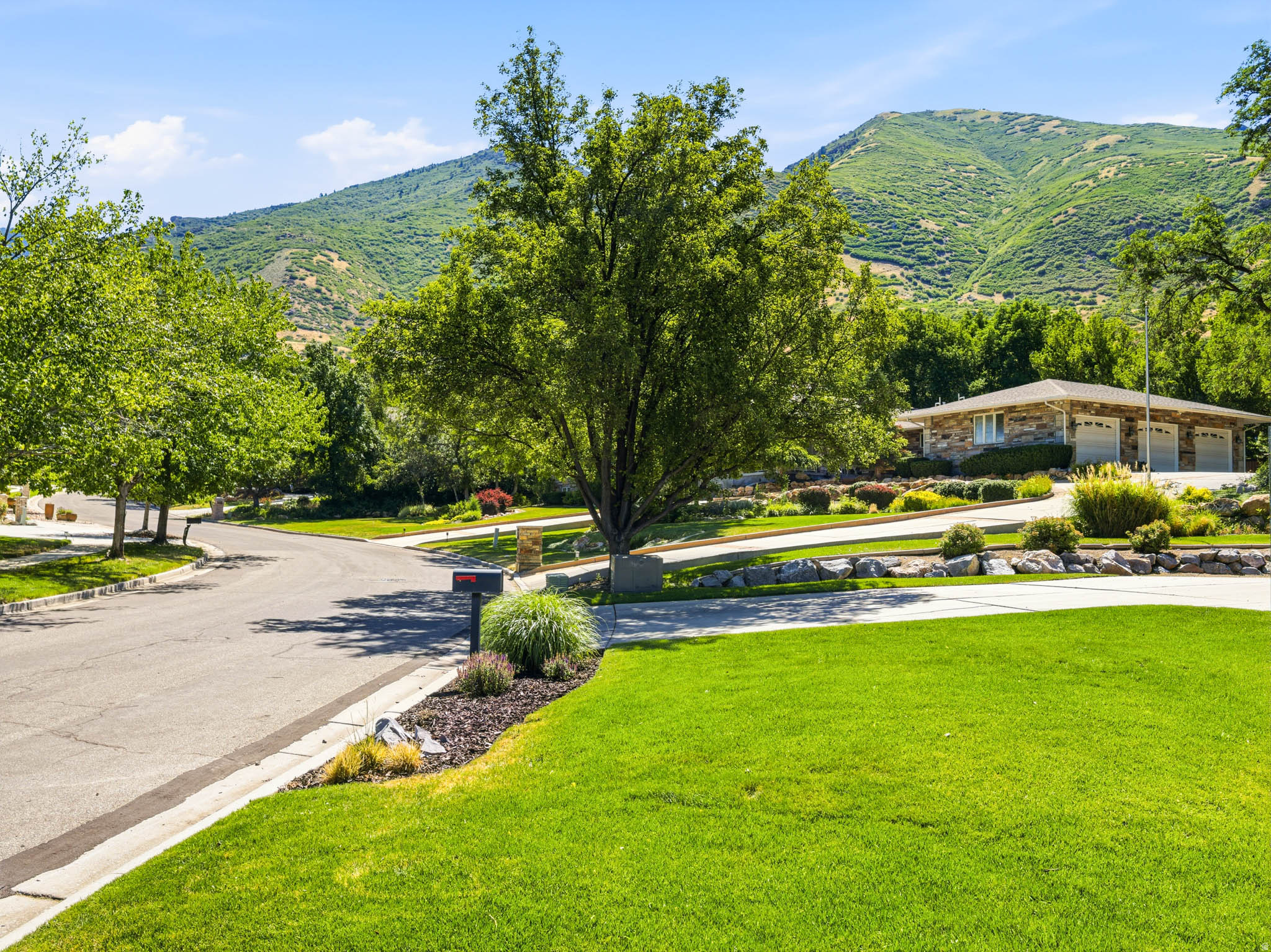 DRAPER OAKS - Residential