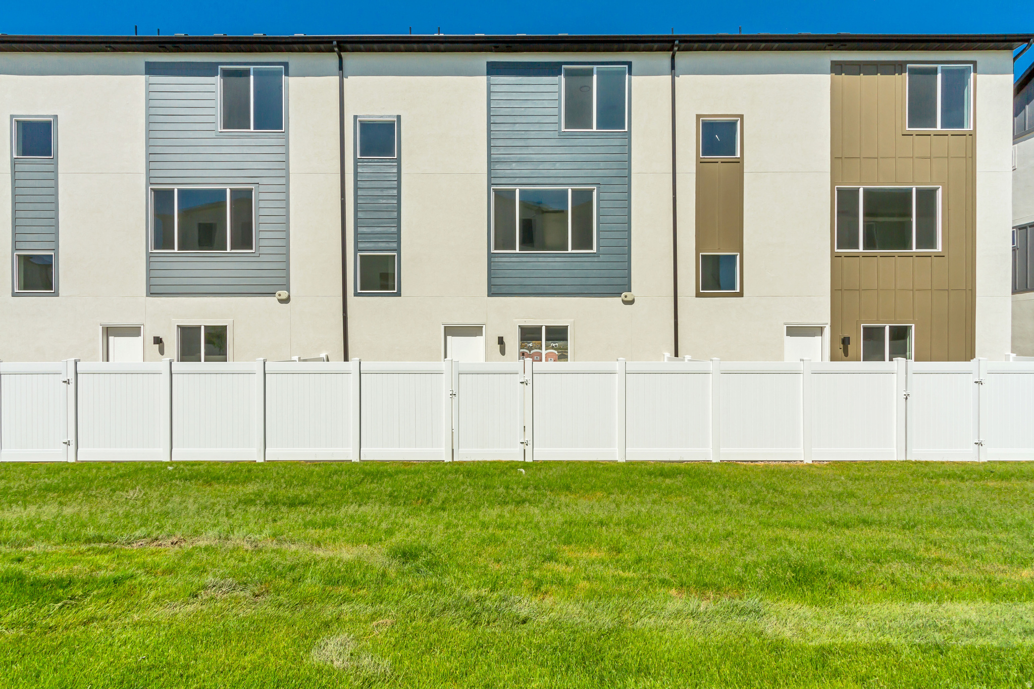 TOWNS AT BRYLEE FARMS - Residential