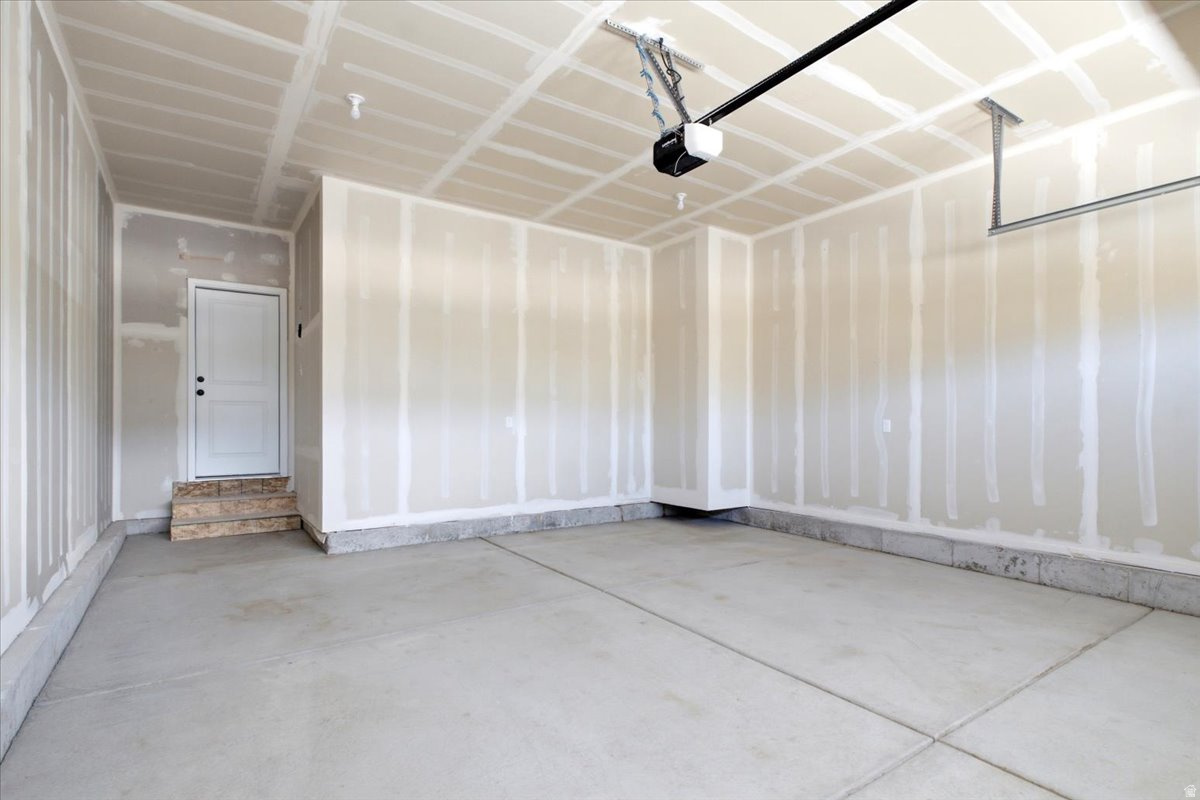 KIOWA COURT - Residential