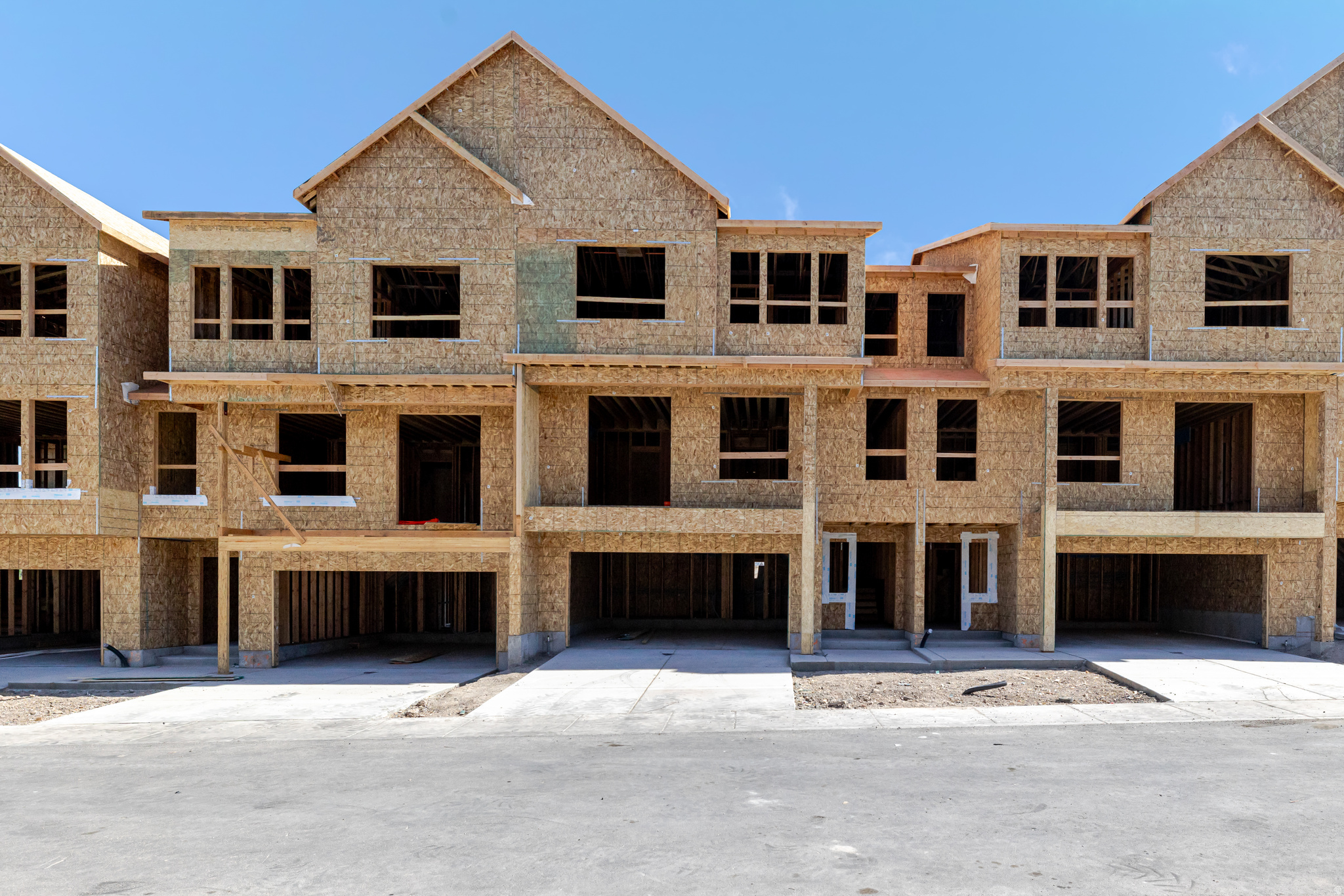 Experience the comfort and convenience of your new townhome! Enjoy multi-level living with a spacious two-car garage, all while spending less time on upkeep compared to a traditional single-family home. This prime location offers easy access to JL Sorenson Rec Center, K9 Memorial Dog Park, Creek Ridge Park, Mountain View Village Shopping Center, and Mountain View Corridor. Reach out today to learn more or schedule your visit!