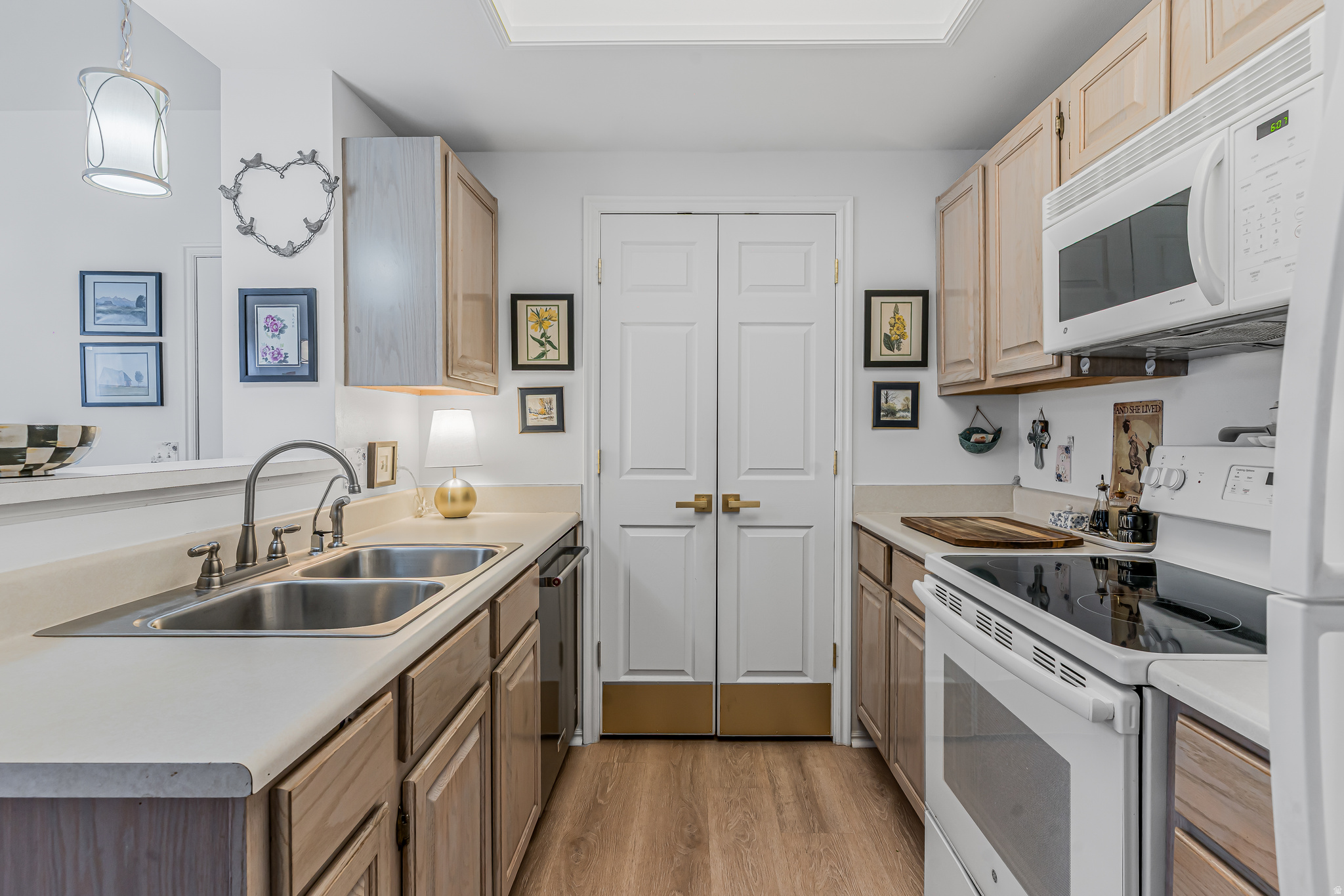 CANYON CREEK CONDO - Residential