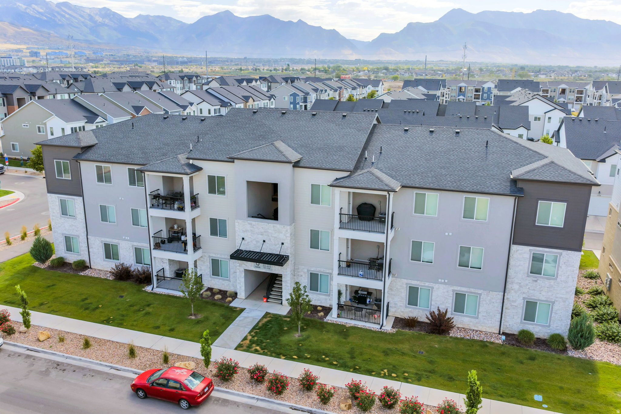 GARDNER POINT - Residential