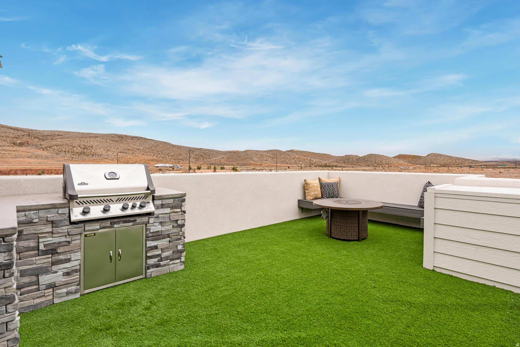 DESERT COLOR - Residential