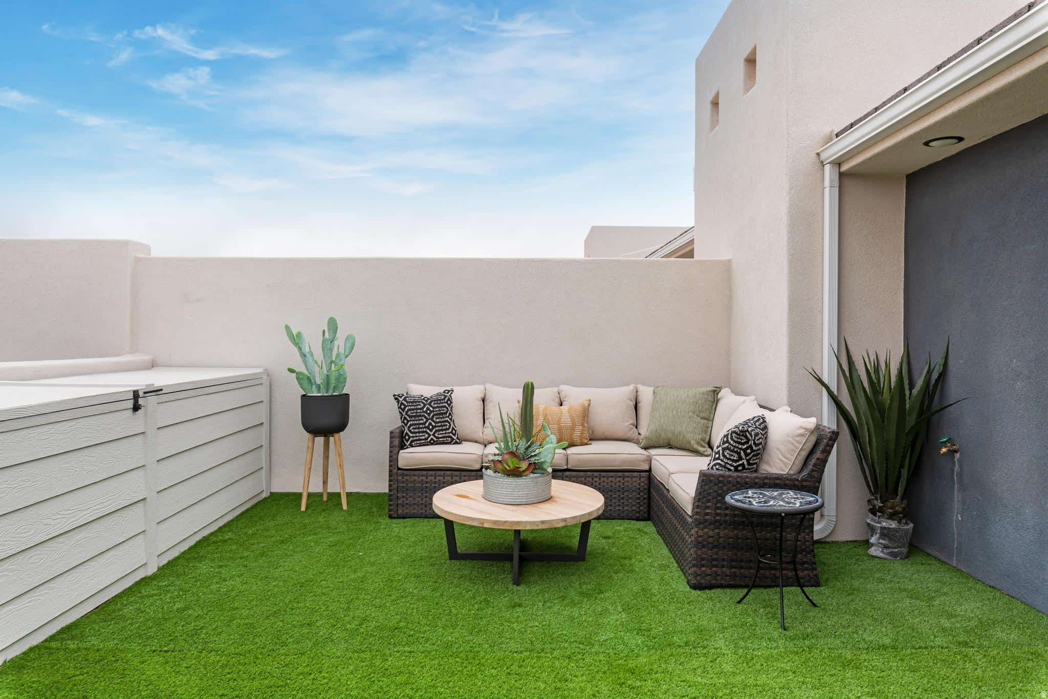 DESERT COLOR - Residential