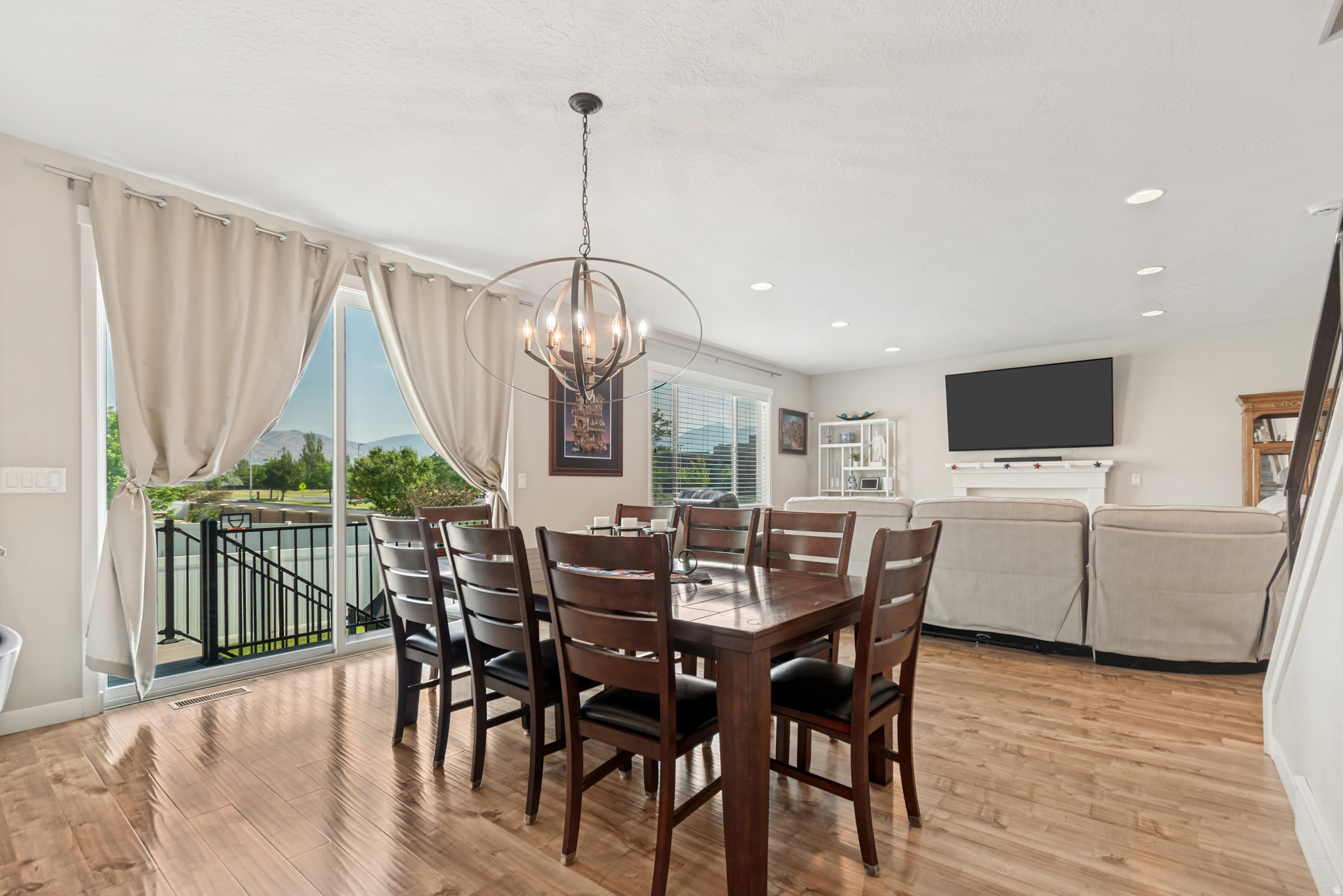 WILLOW SPRINGS - Residential