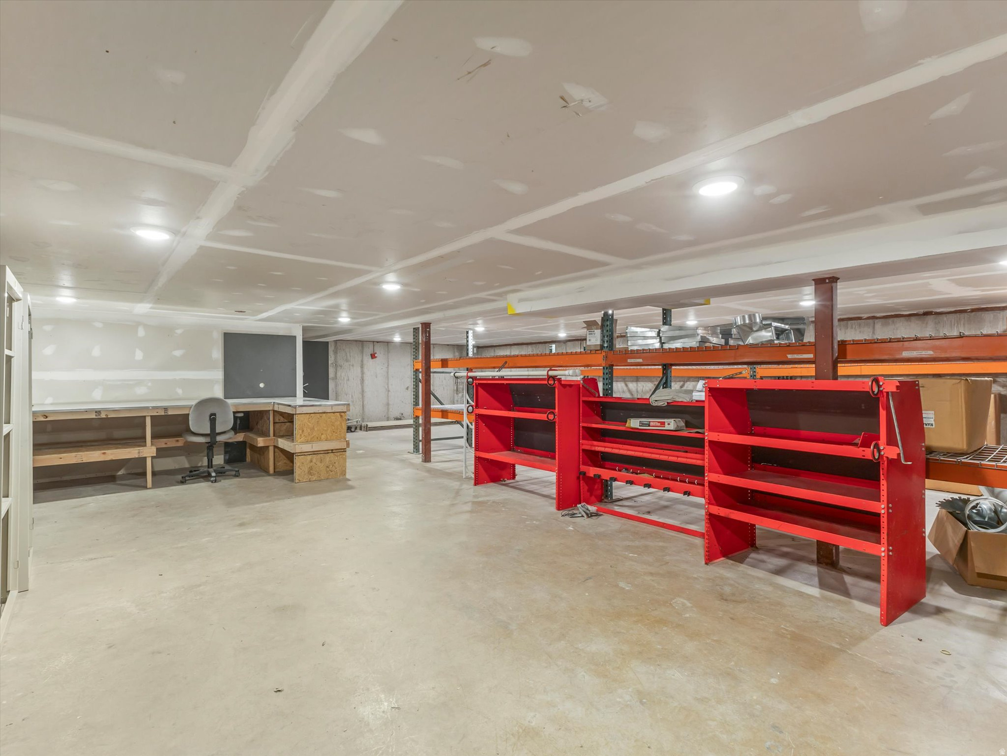 INDUSTRIAL COMMERCE CENTER - Commercial Sale