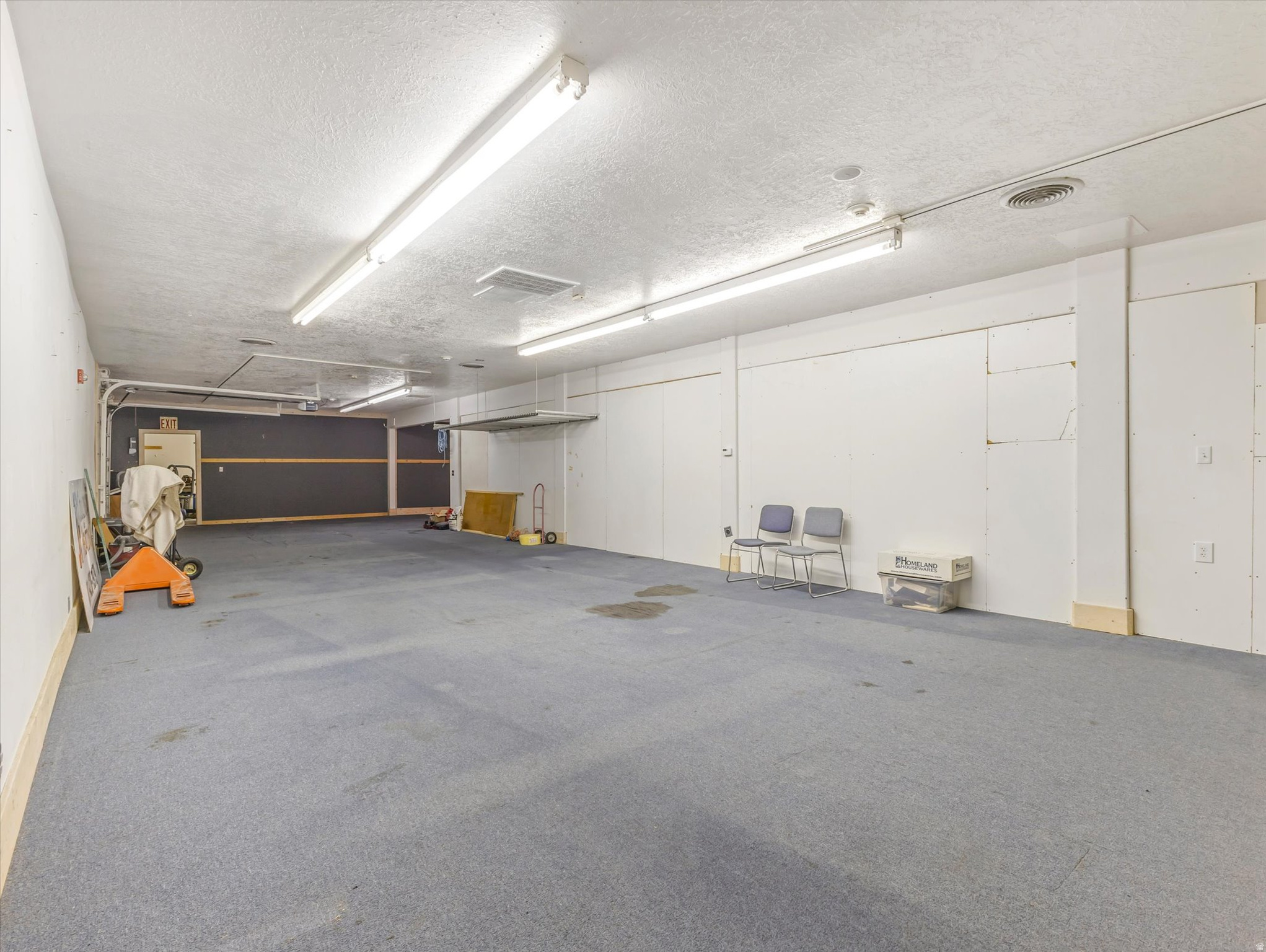 INDUSTRIAL COMMERCE CENTER - Commercial Sale