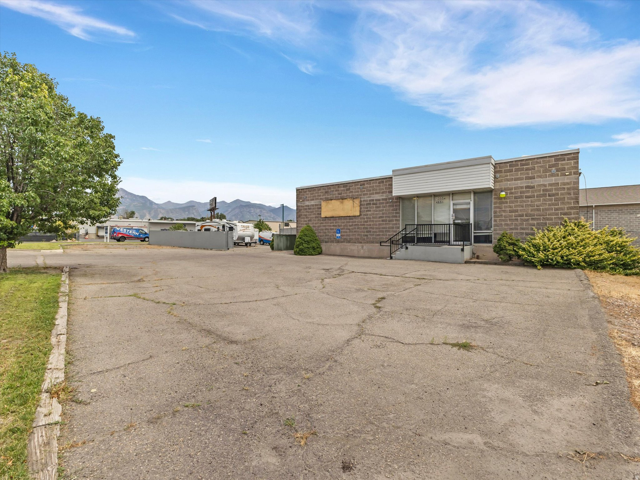 INDUSTRIAL COMMERCE CENTER - Commercial Sale