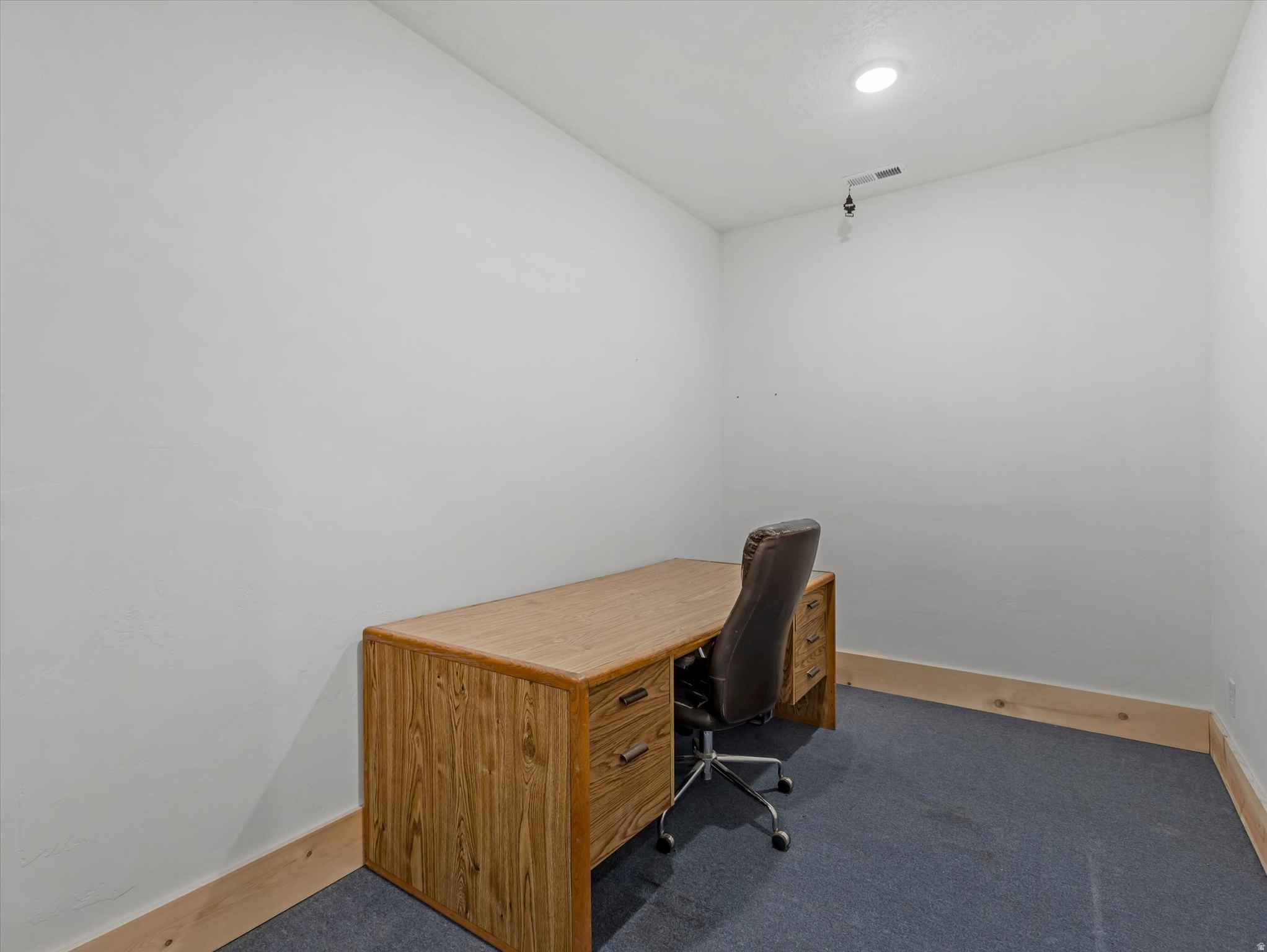 INDUSTRIAL COMMERCE CENTER - Commercial Sale