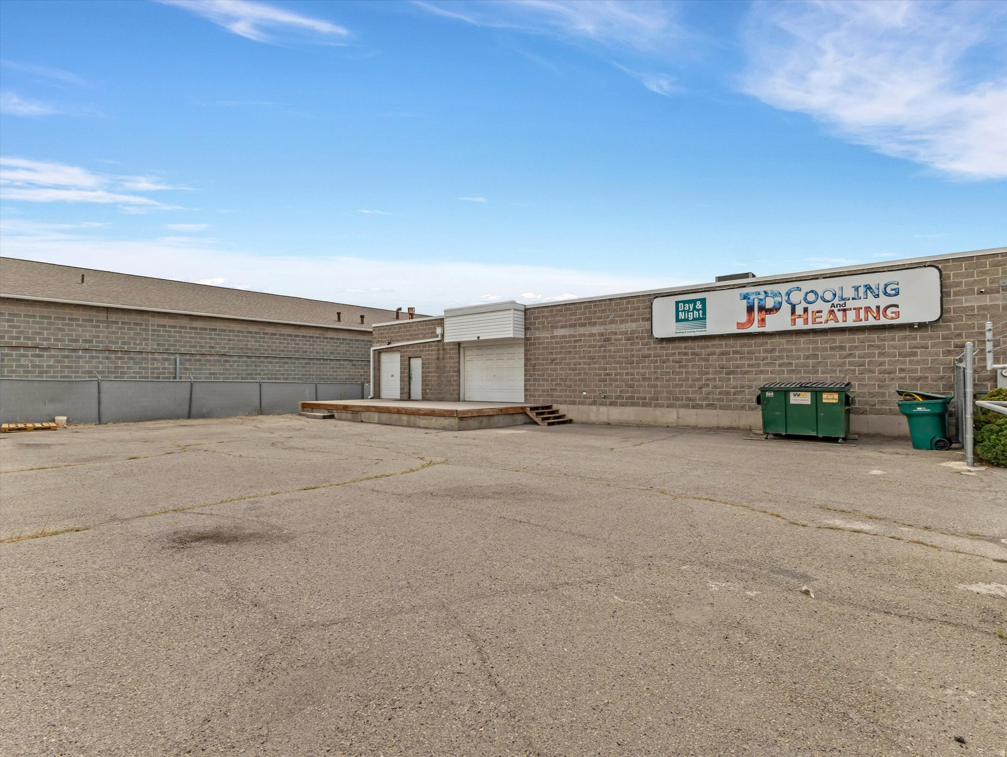 INDUSTRIAL COMMERCE CENTER - Commercial Sale
