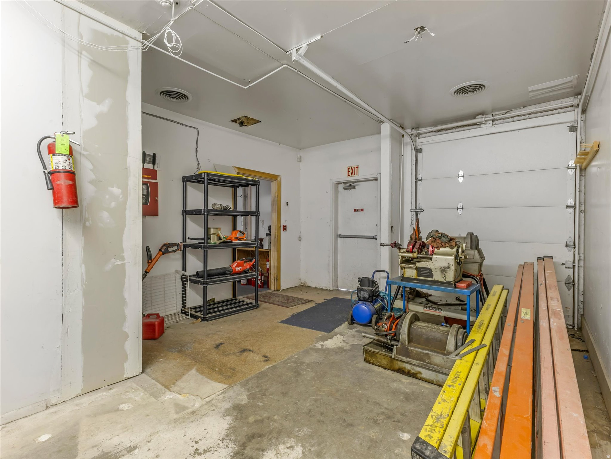 INDUSTRIAL COMMERCE CENTER - Commercial Sale