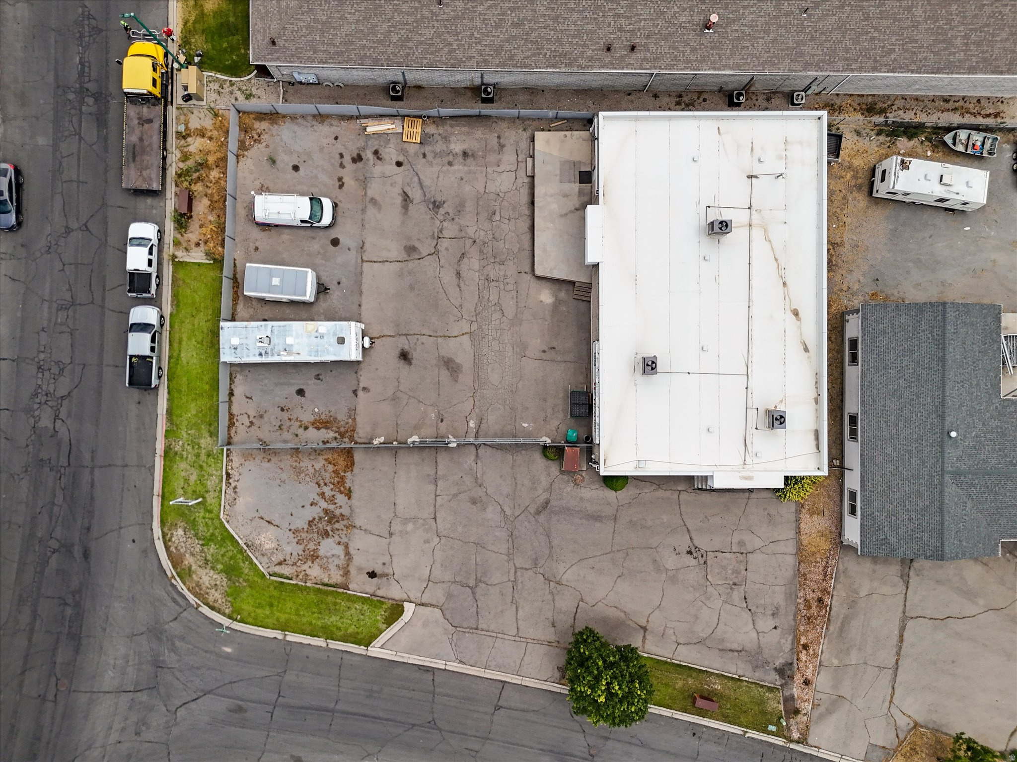 INDUSTRIAL COMMERCE CENTER - Commercial Sale