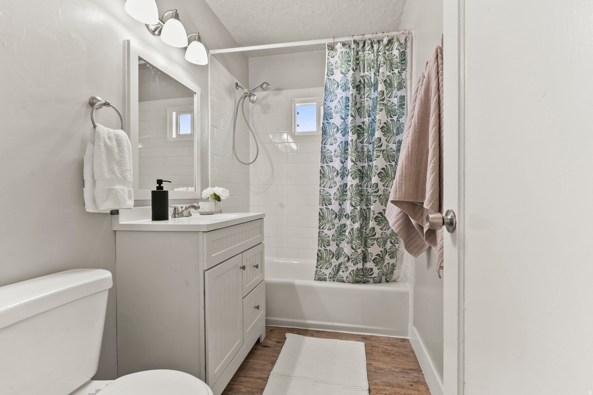 SMITH VILLAGE - Residential
