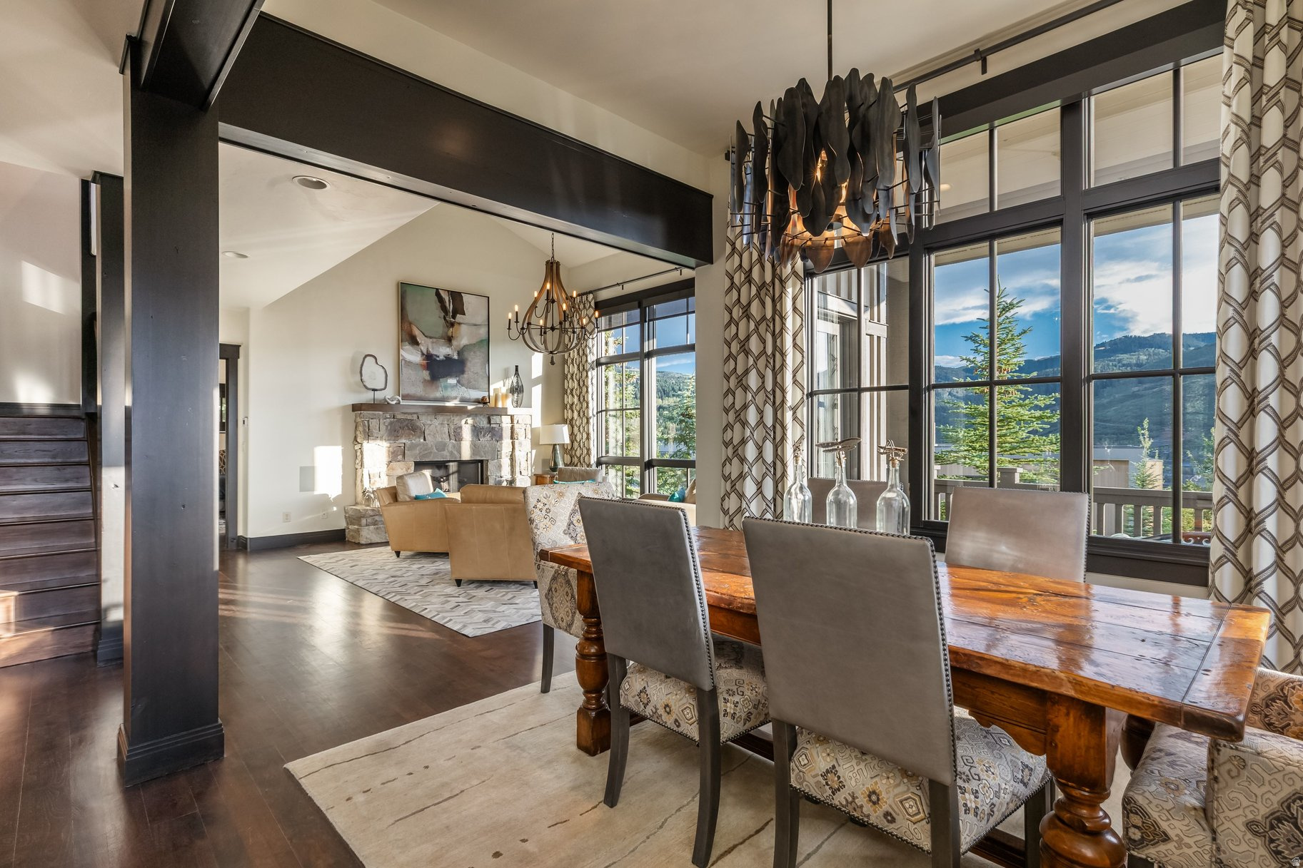 APRIL MOUNTAIN - Residential
