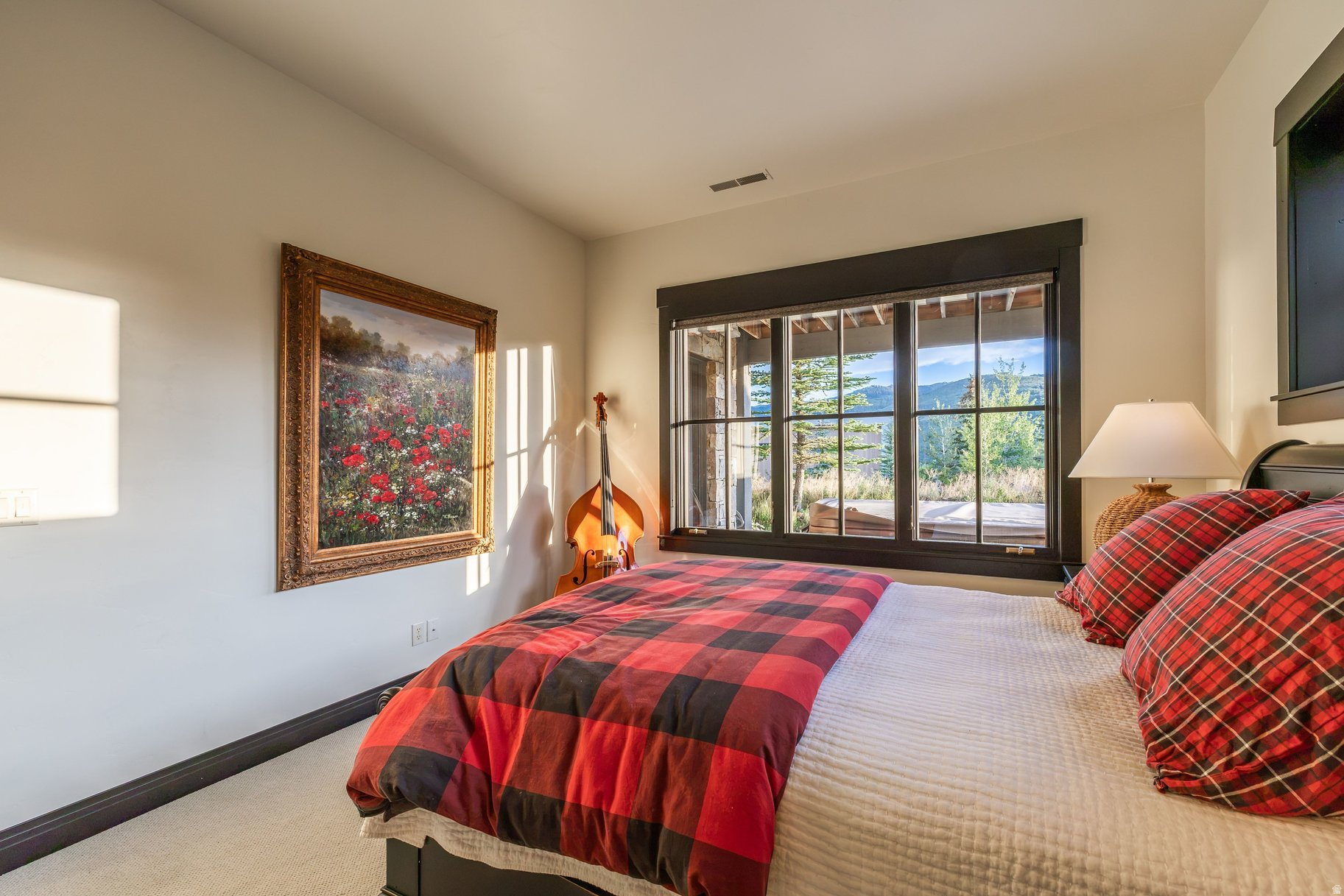 APRIL MOUNTAIN - Residential
