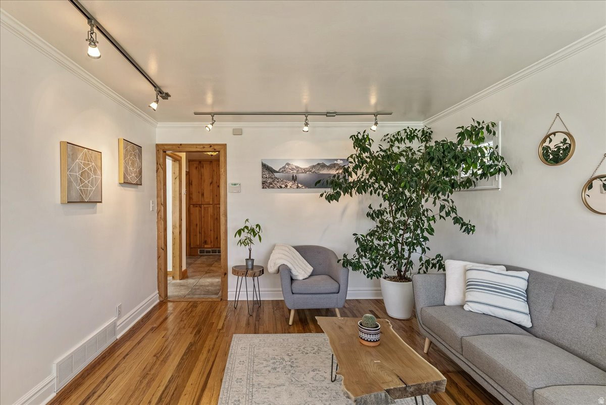 BROOKLANE - Residential