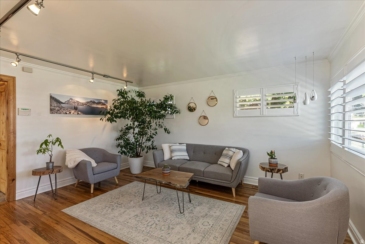BROOKLANE - Residential