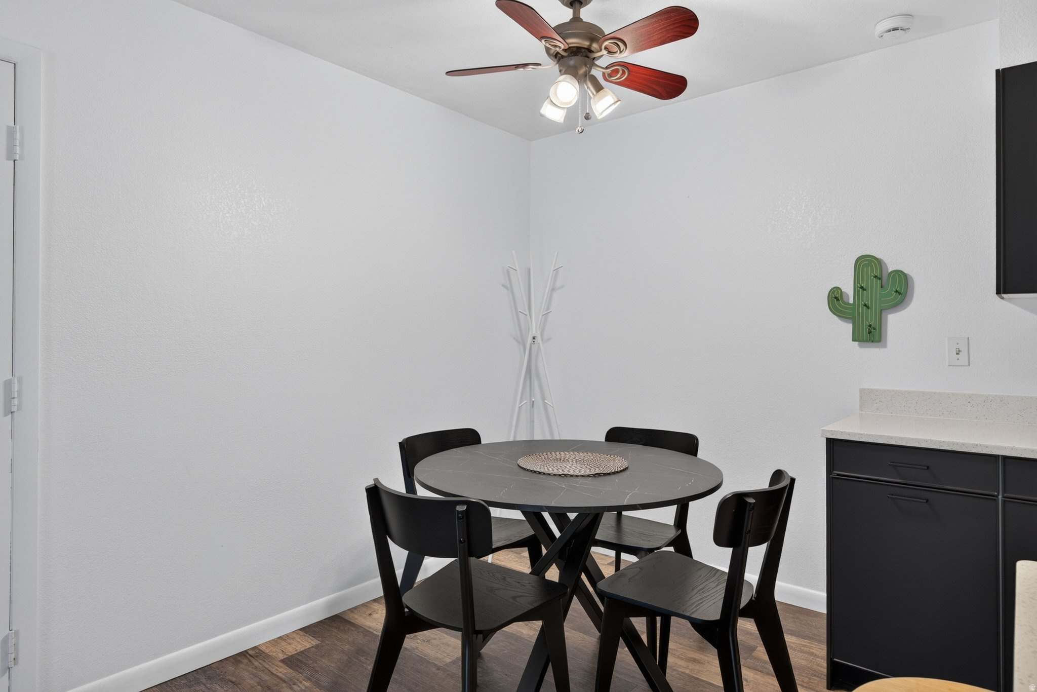WATERSIDE CONDOS - Residential