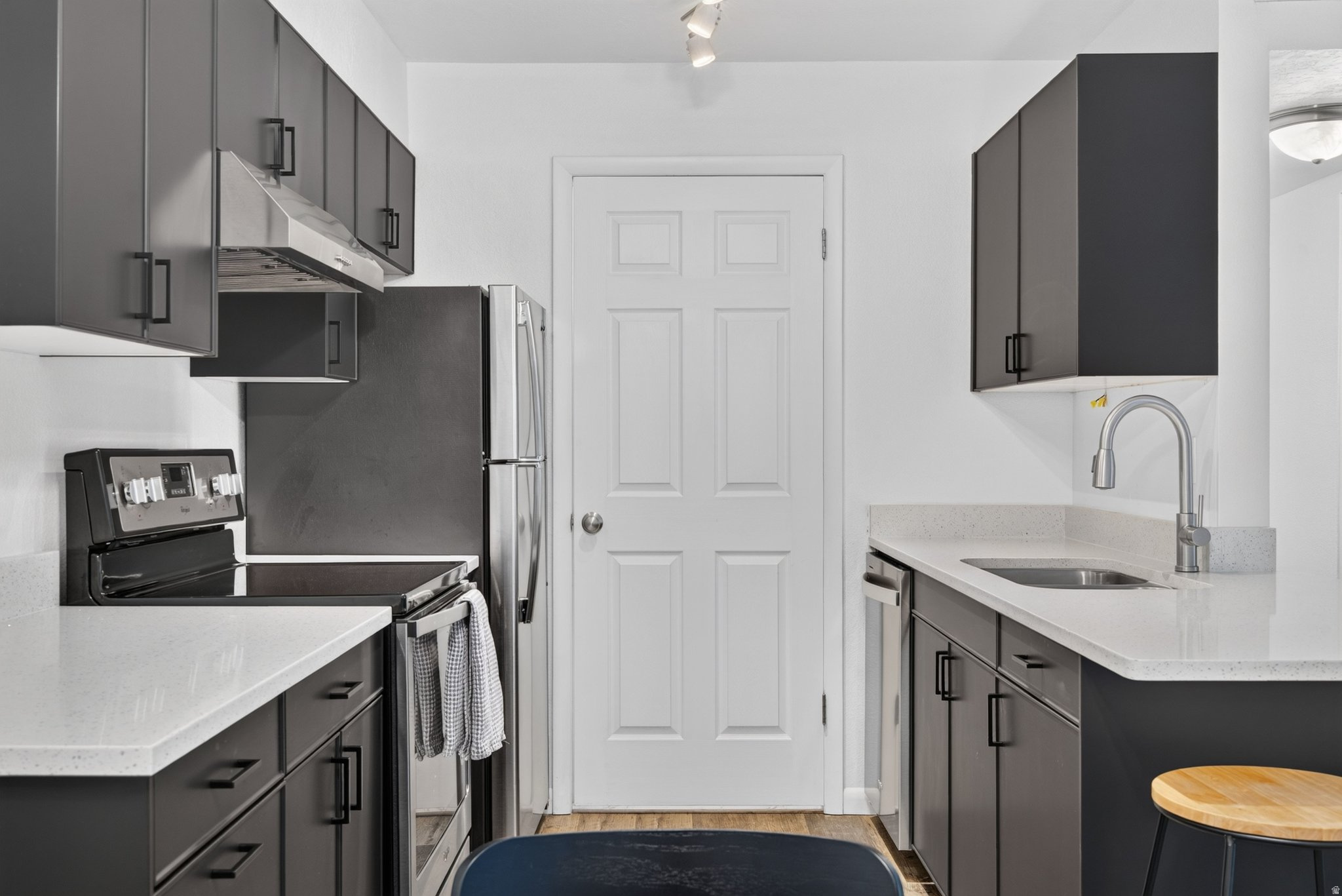 WATERSIDE CONDOS - Residential