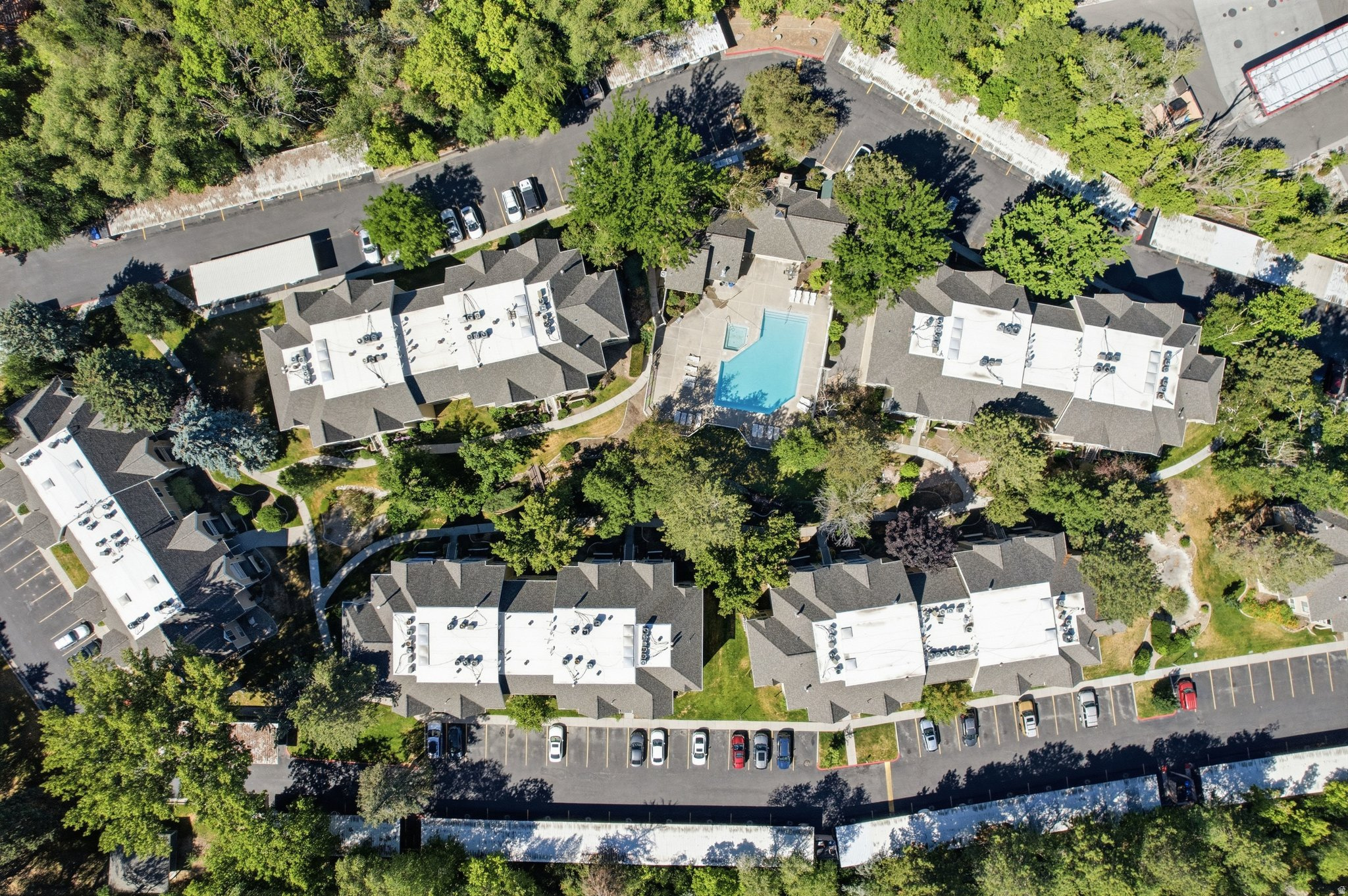 WATERSIDE CONDOS - Residential