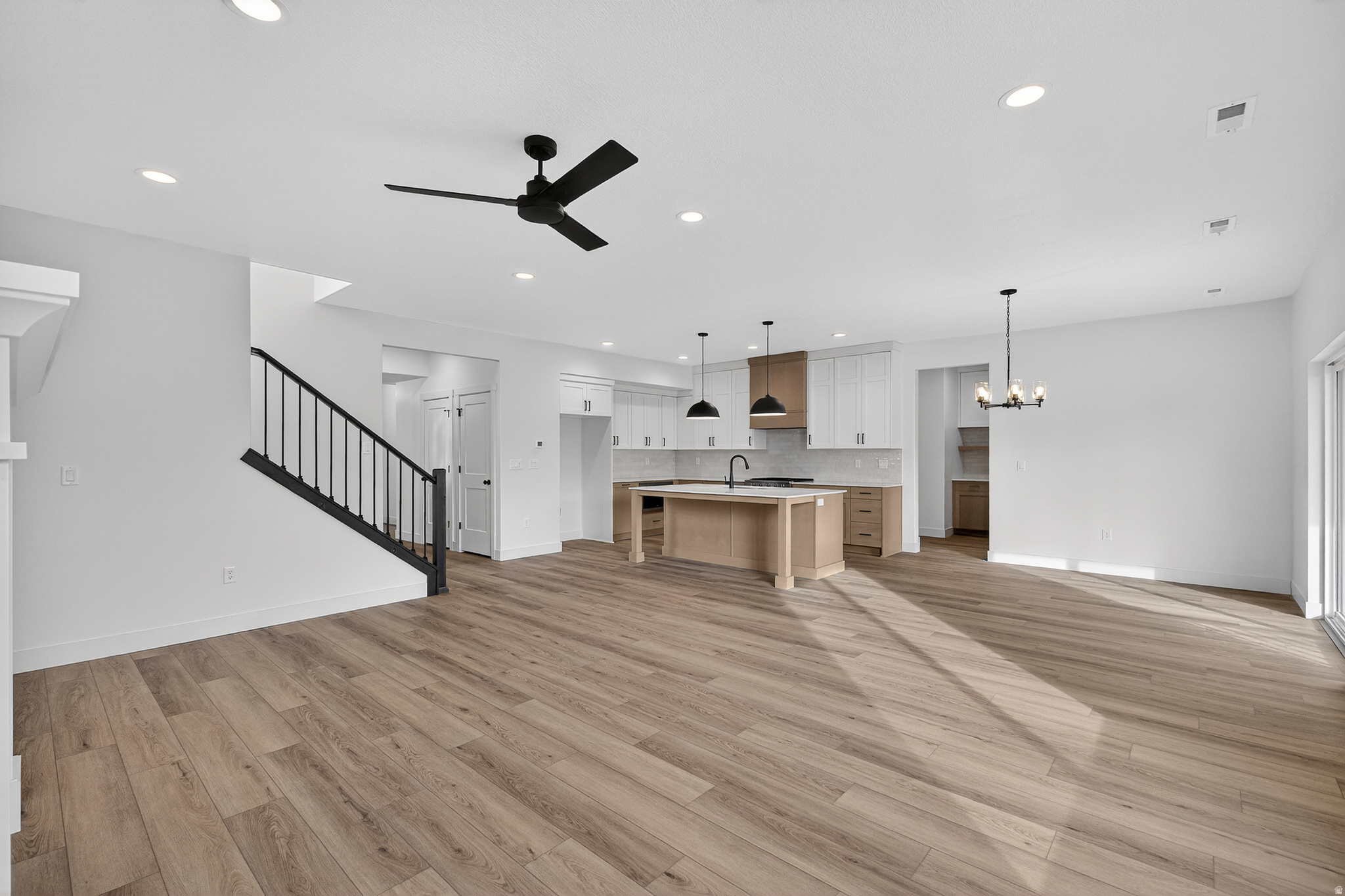 RIVERWOOD - Residential