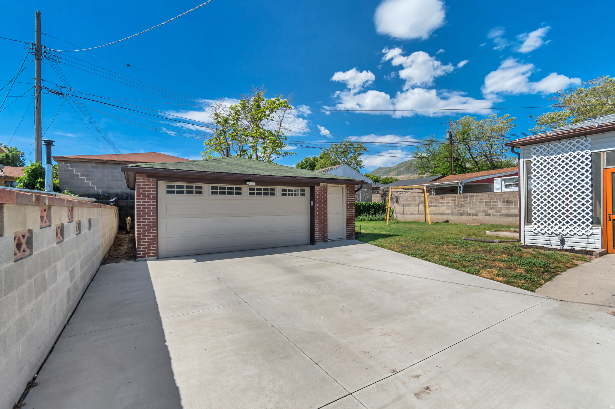 PLEASANT GRE - Residential