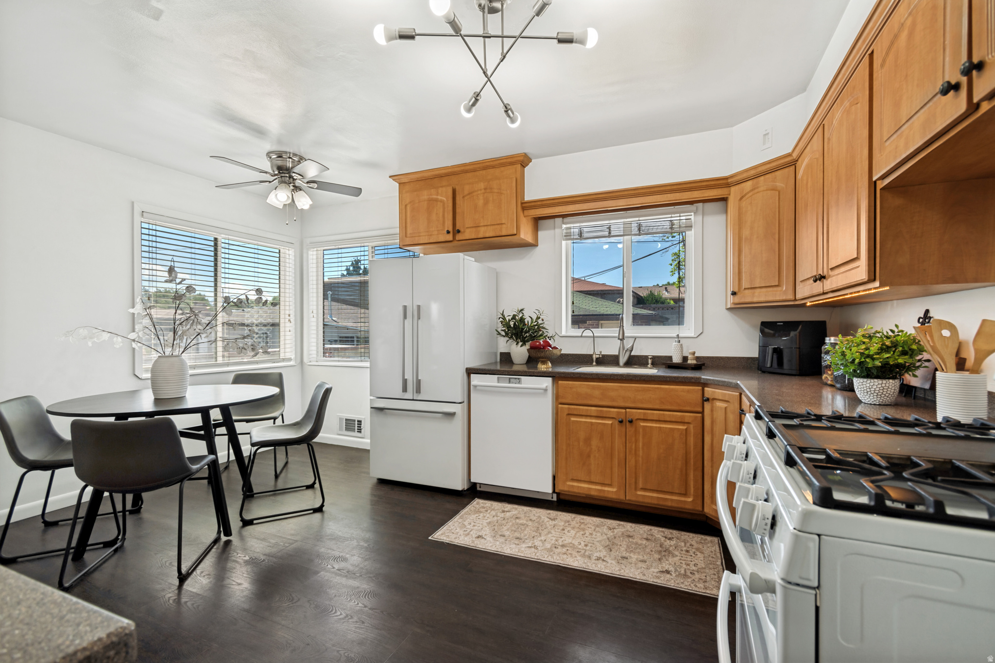 PLEASANT GRE - Residential