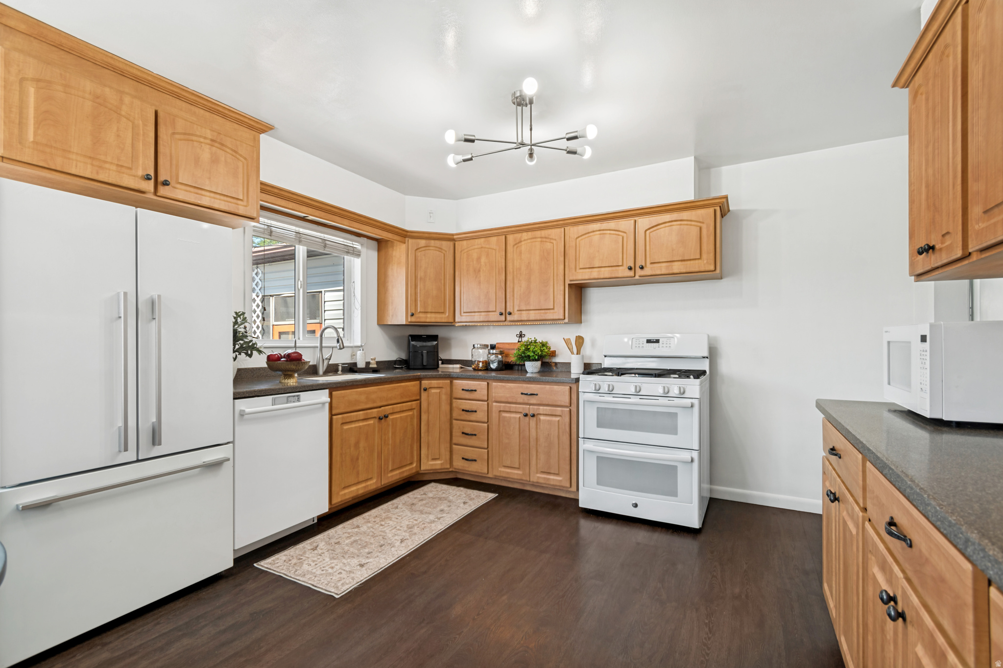 PLEASANT GRE - Residential