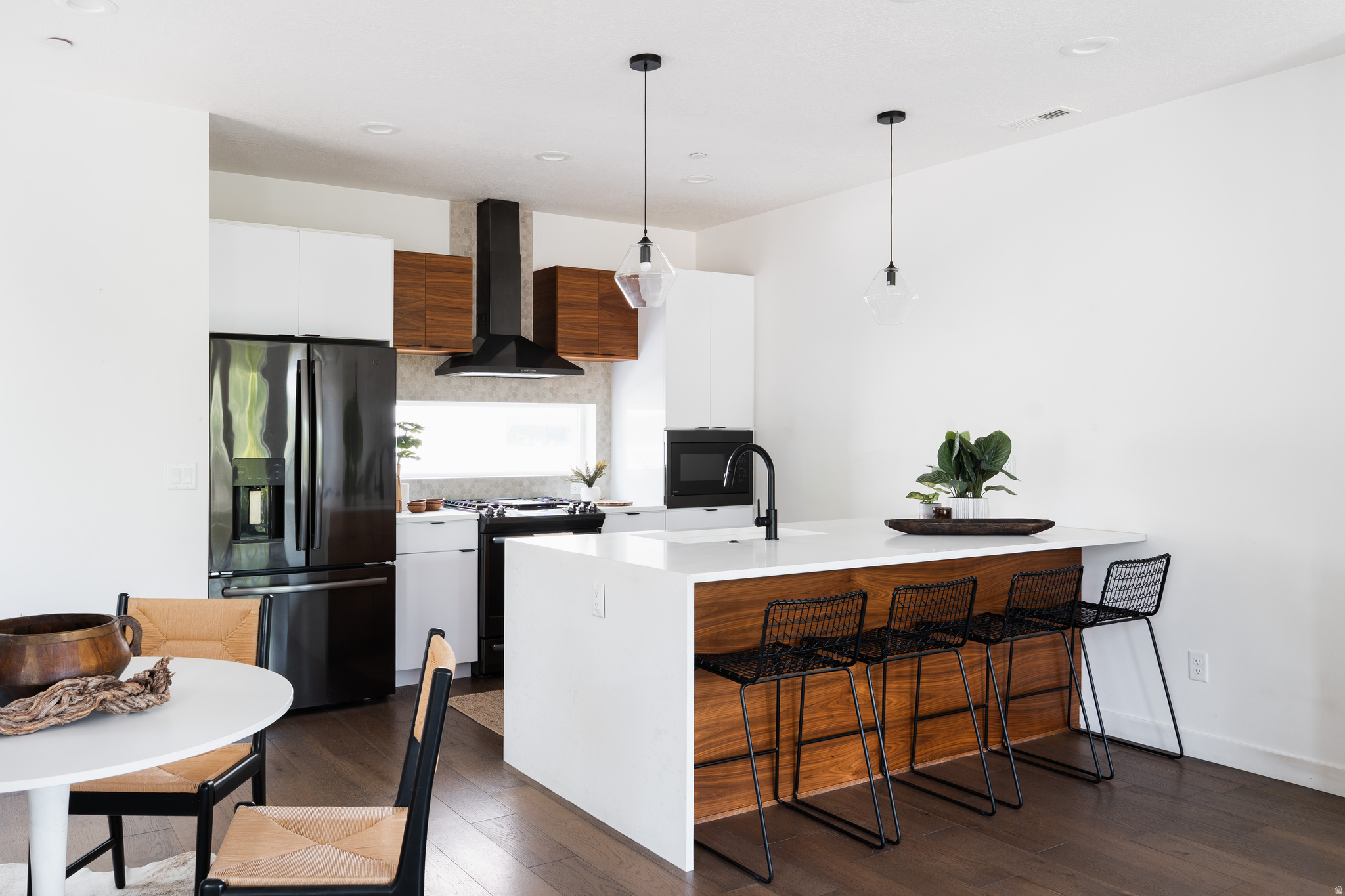 THE EDITH - Residential