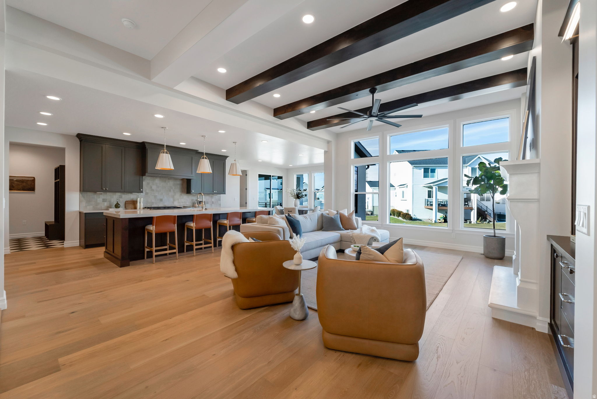 GRANDEUR ESTATES - Residential