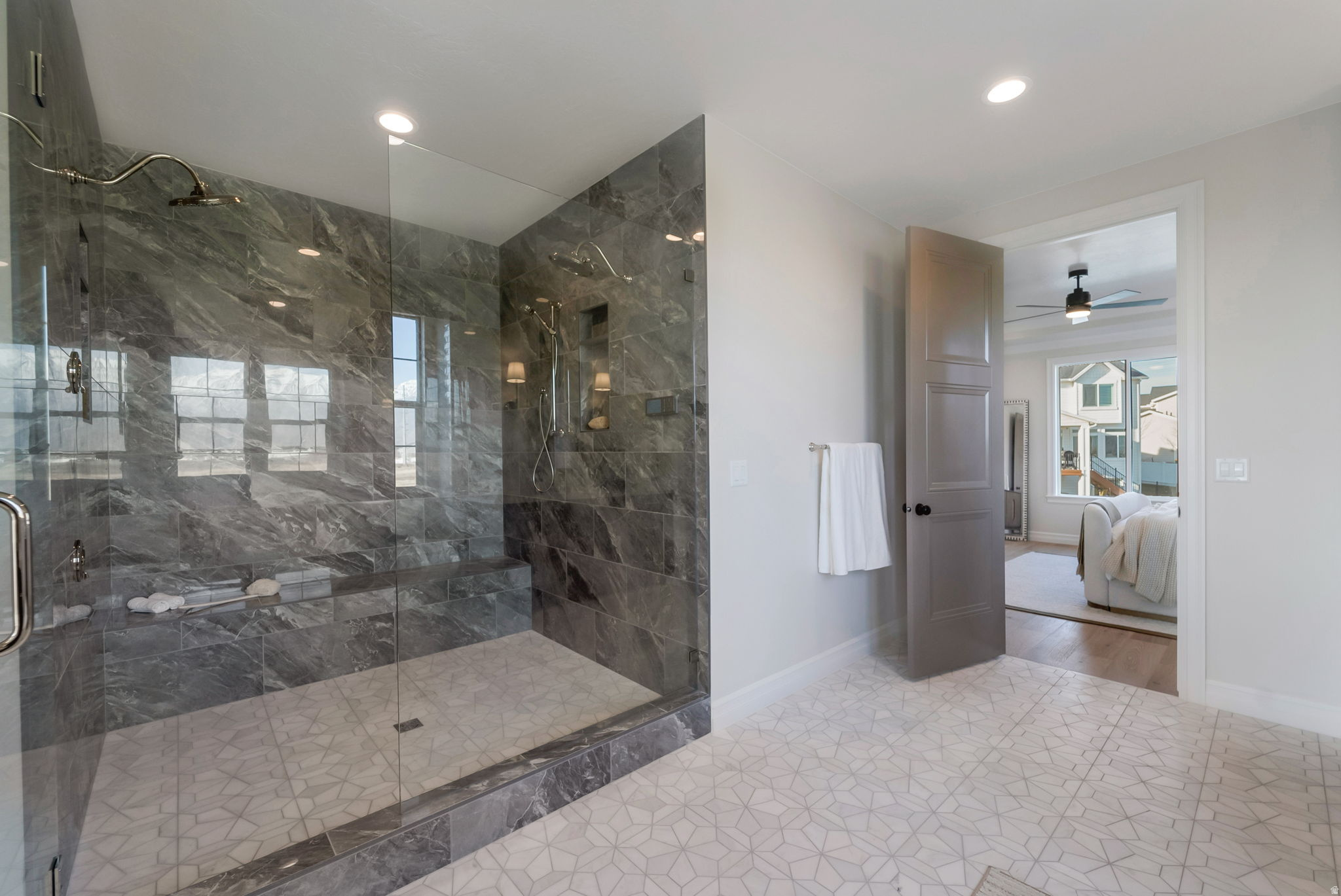 GRANDEUR ESTATES - Residential