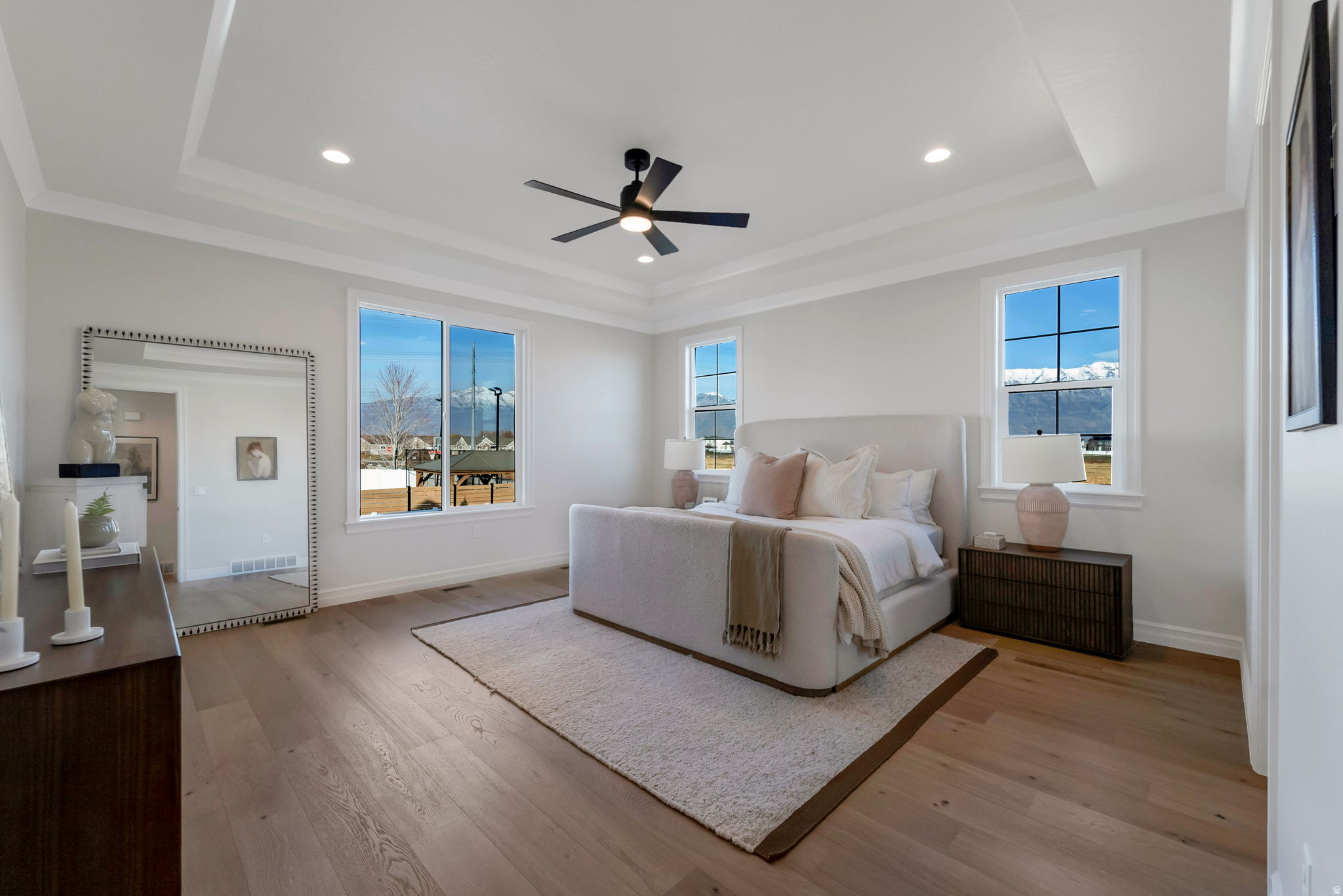GRANDEUR ESTATES - Residential
