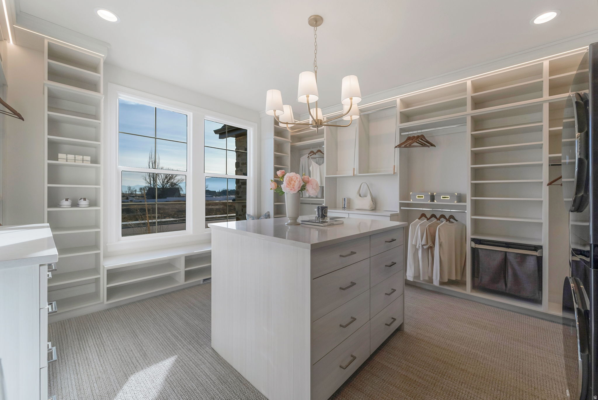 GRANDEUR ESTATES - Residential