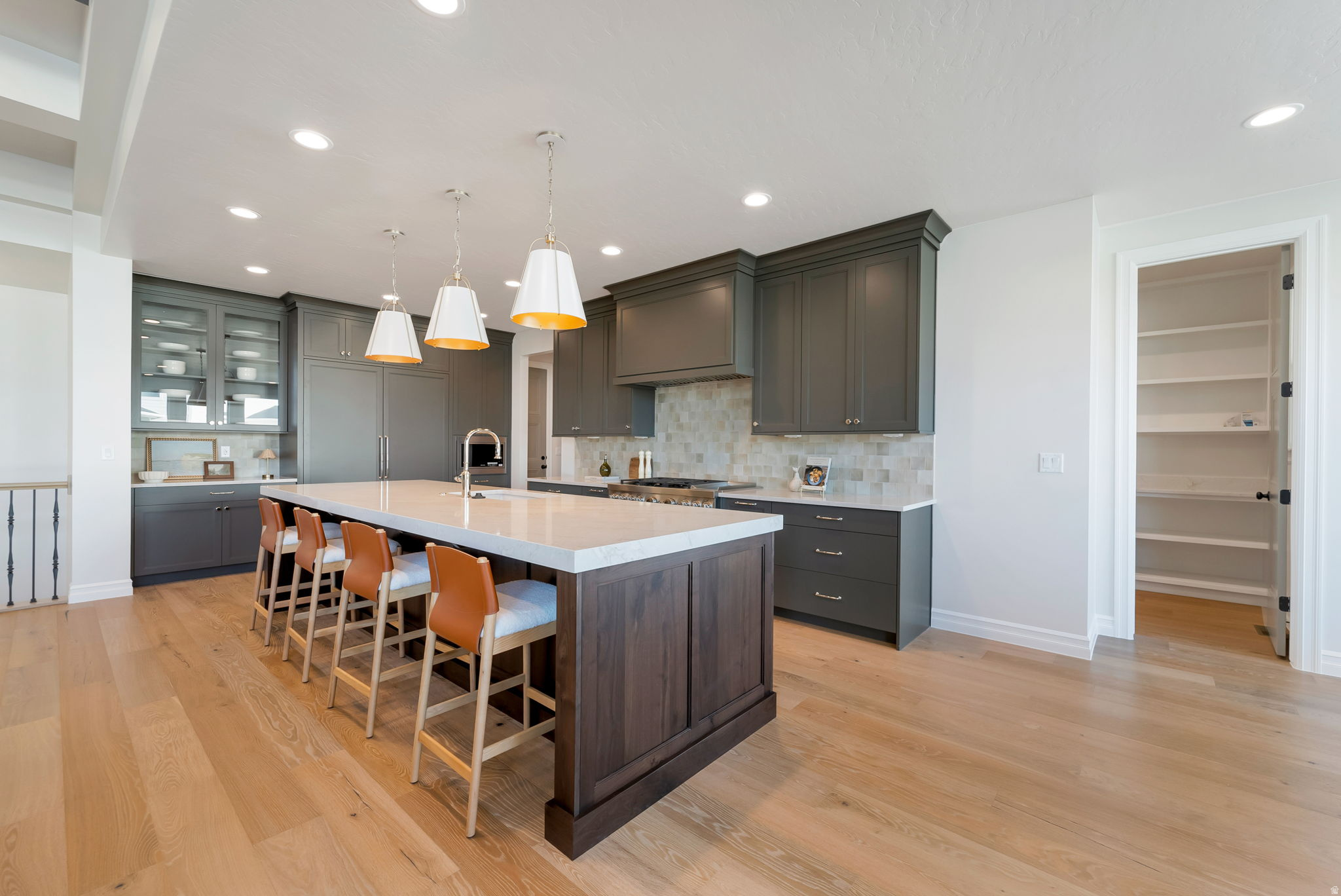 GRANDEUR ESTATES - Residential