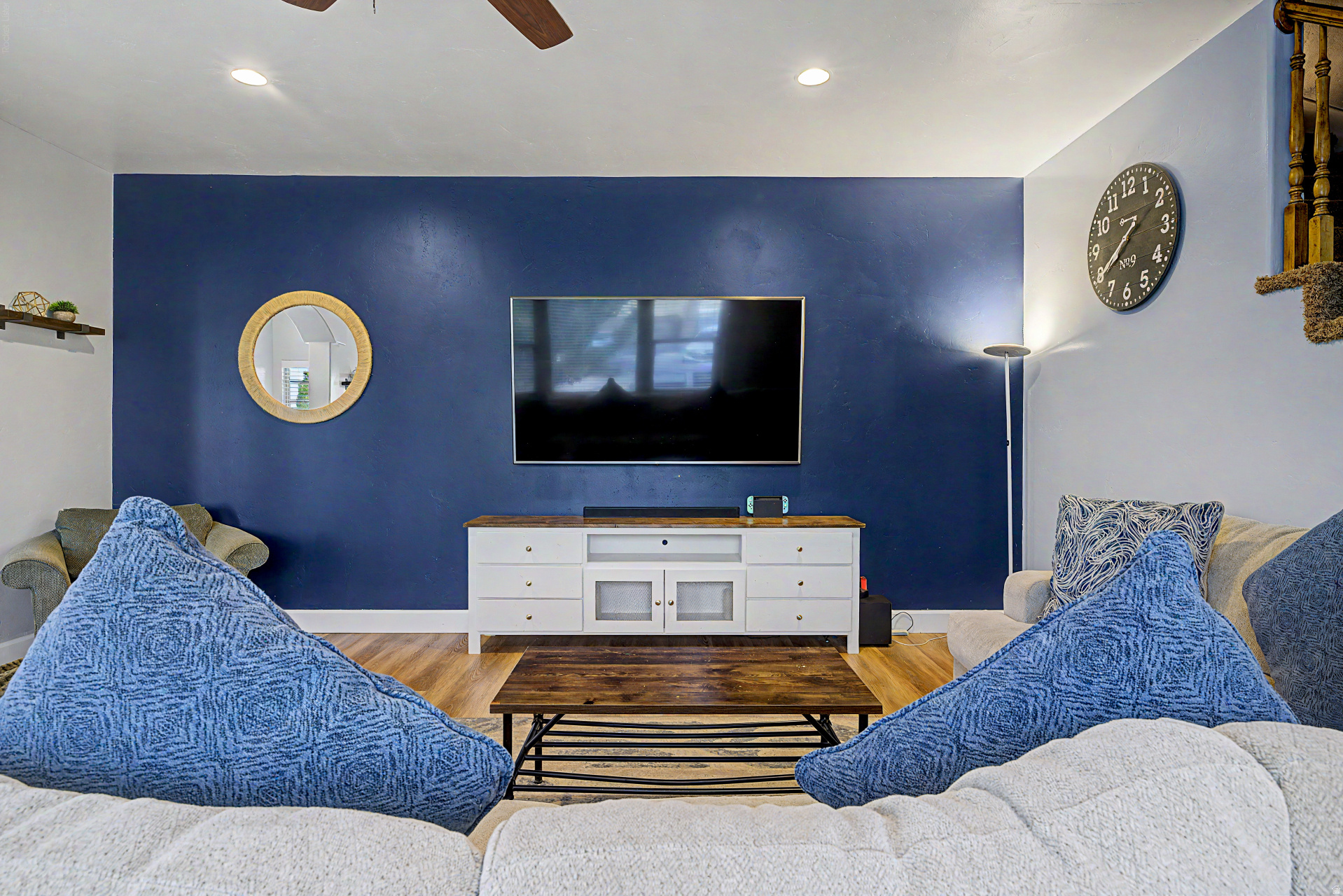 EAGLES GATE - Residential
