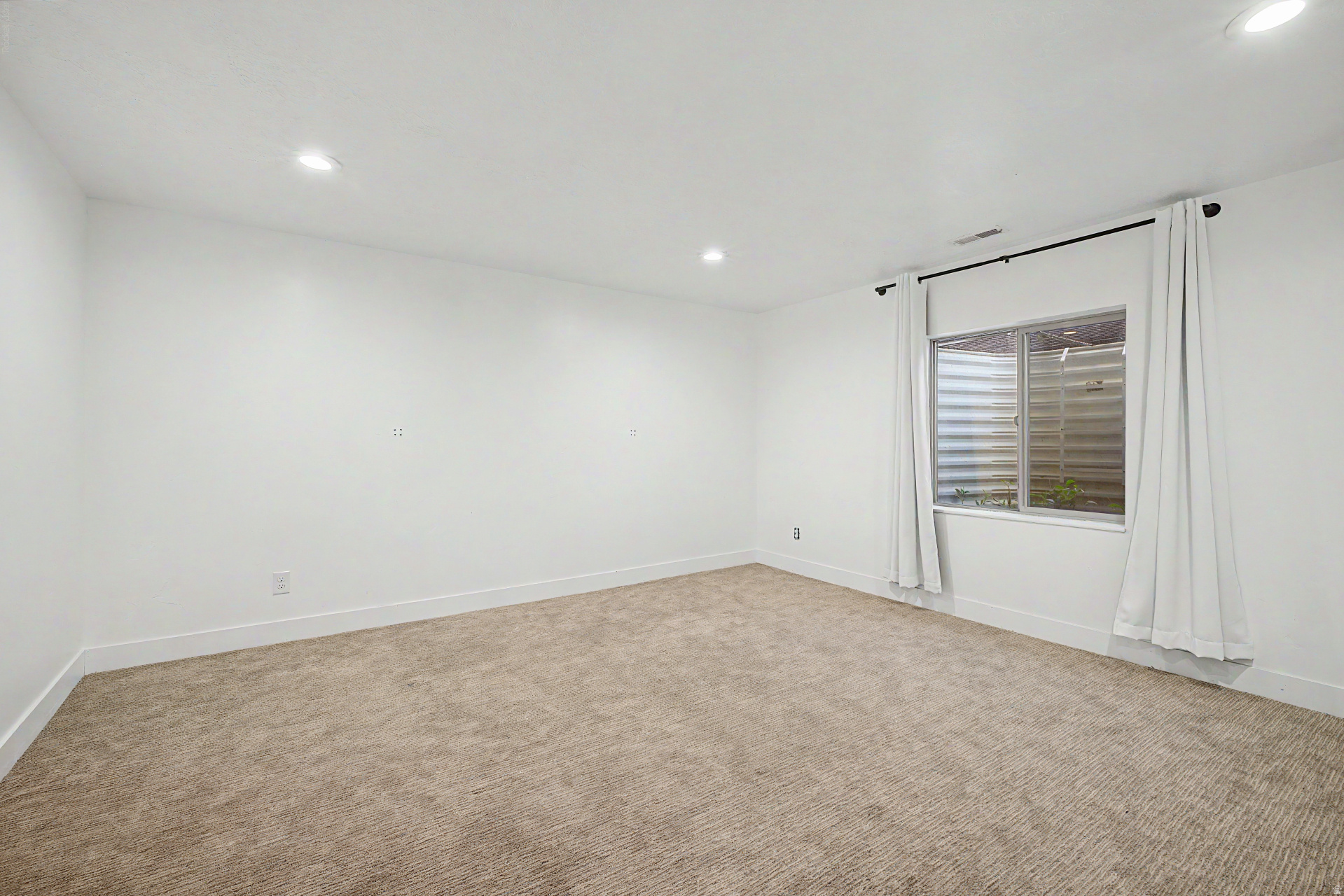 EAGLES GATE - Residential