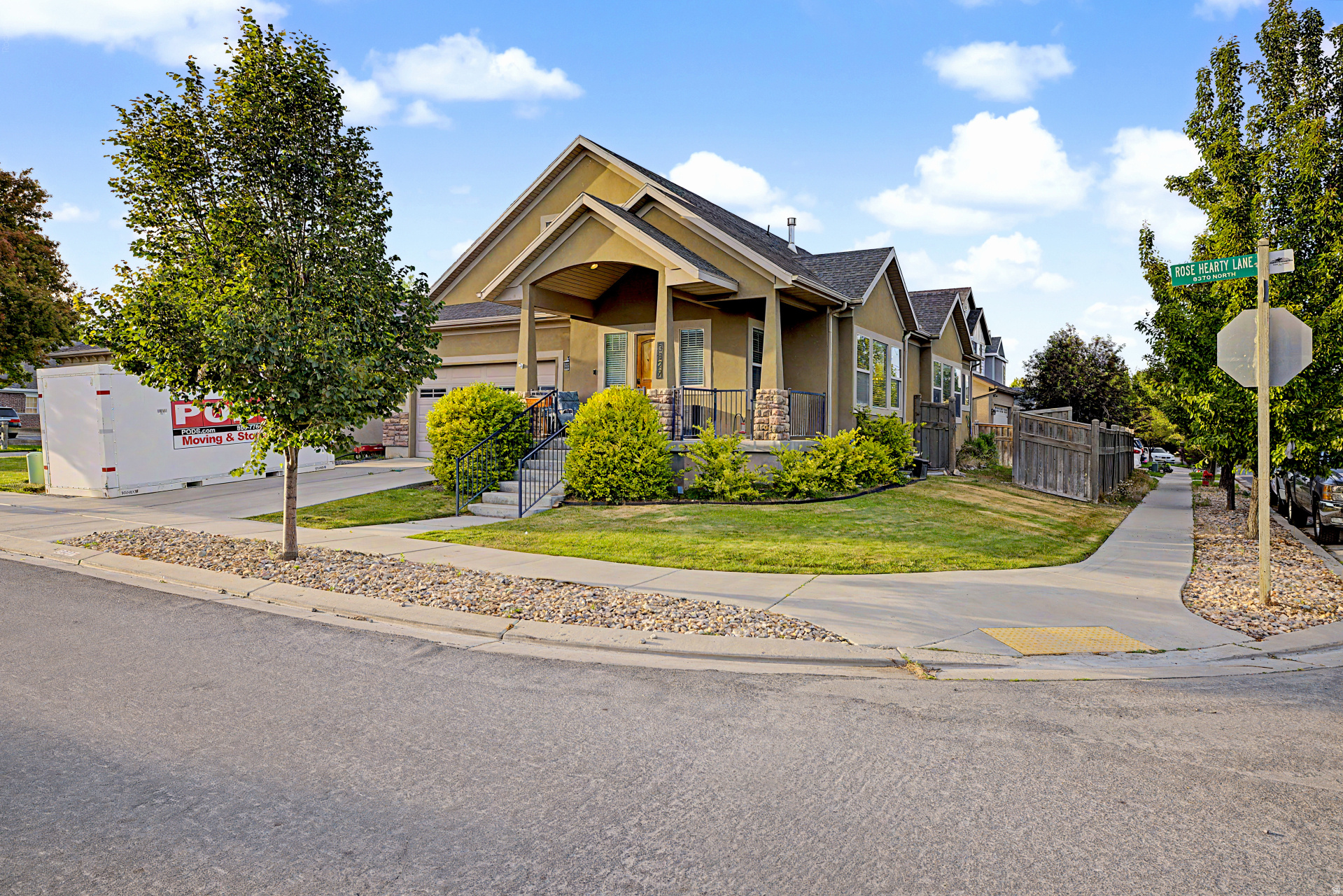 EAGLES GATE - Residential