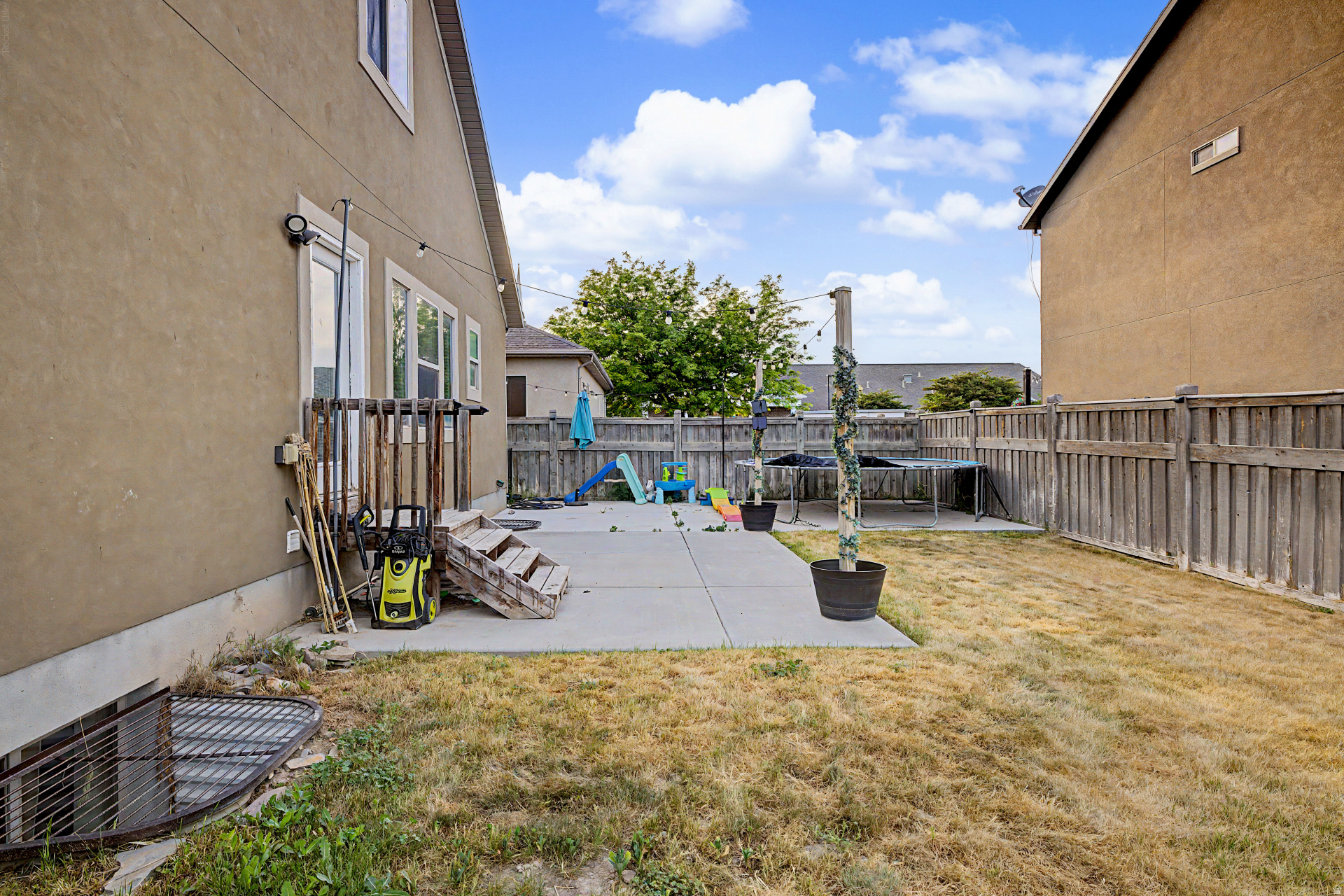 EAGLES GATE - Residential