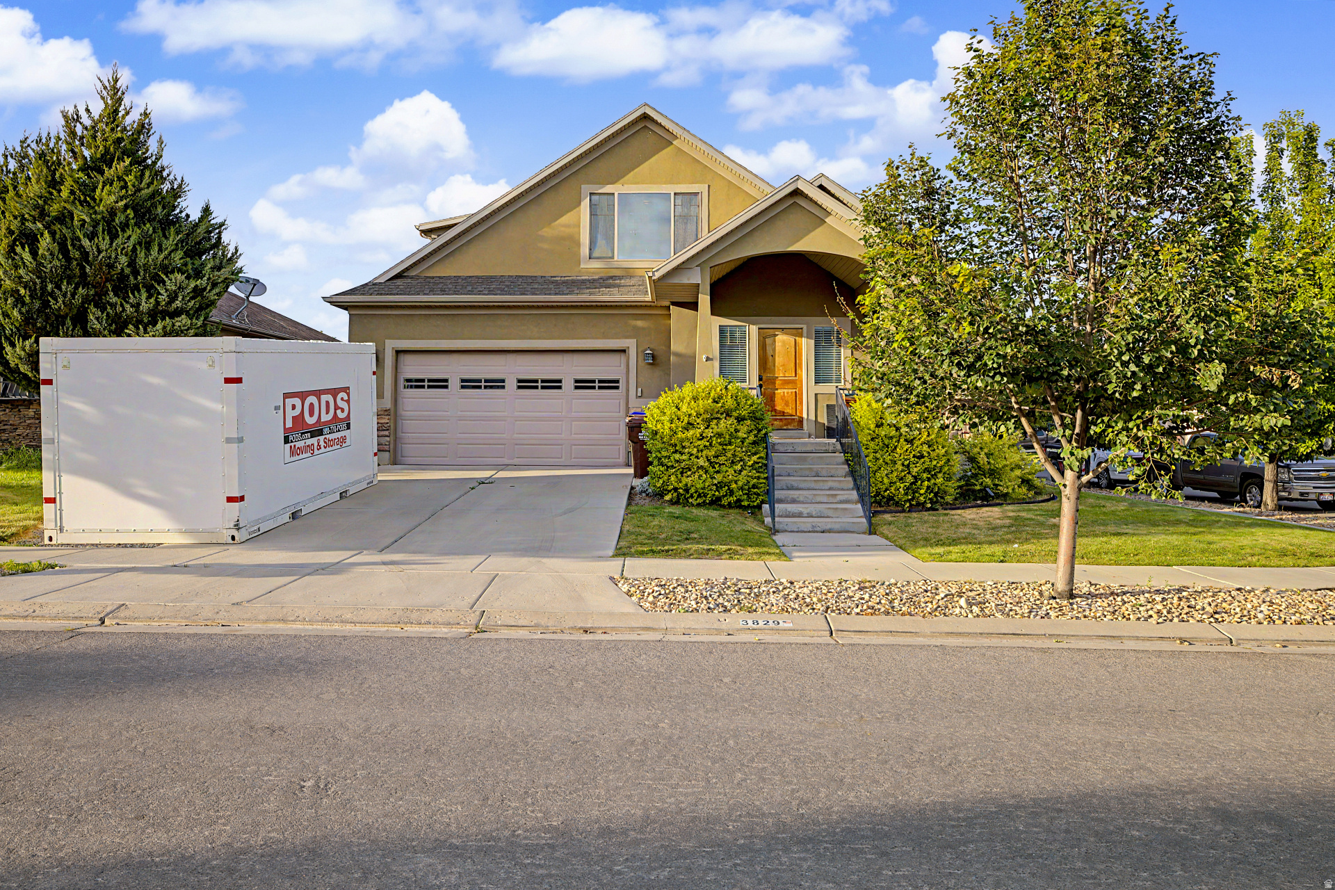 EAGLES GATE - Residential