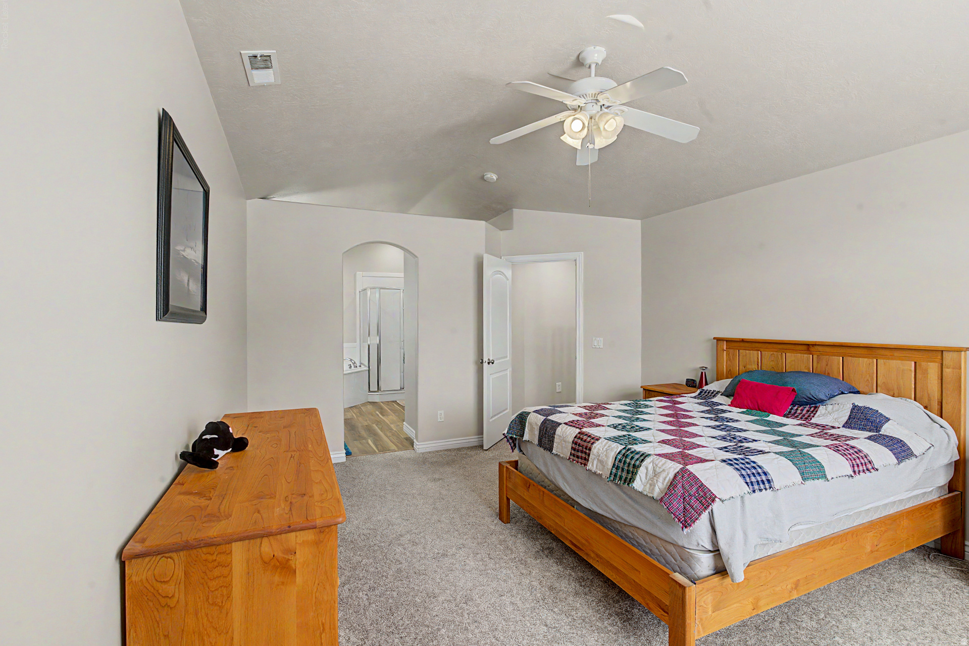 FOX POINTE - Residential