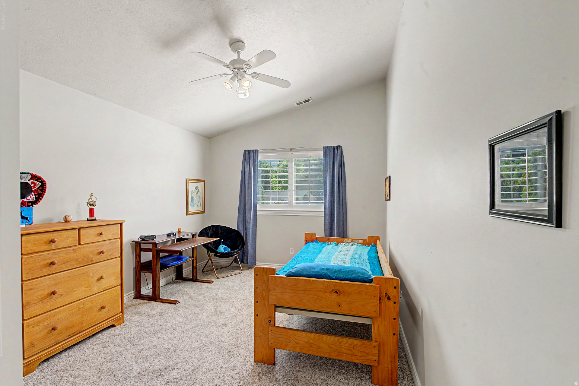 FOX POINTE - Residential
