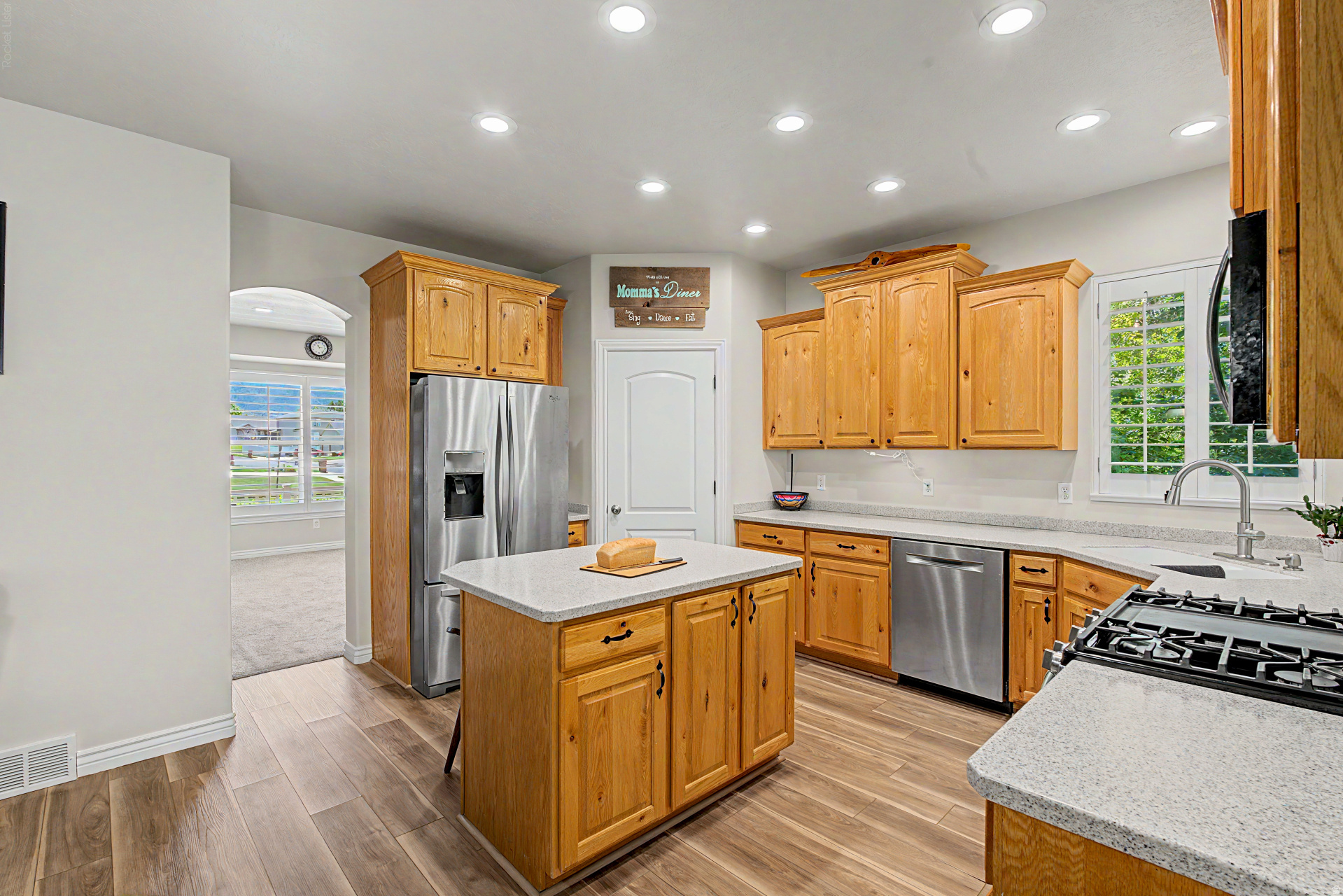 FOX POINTE - Residential