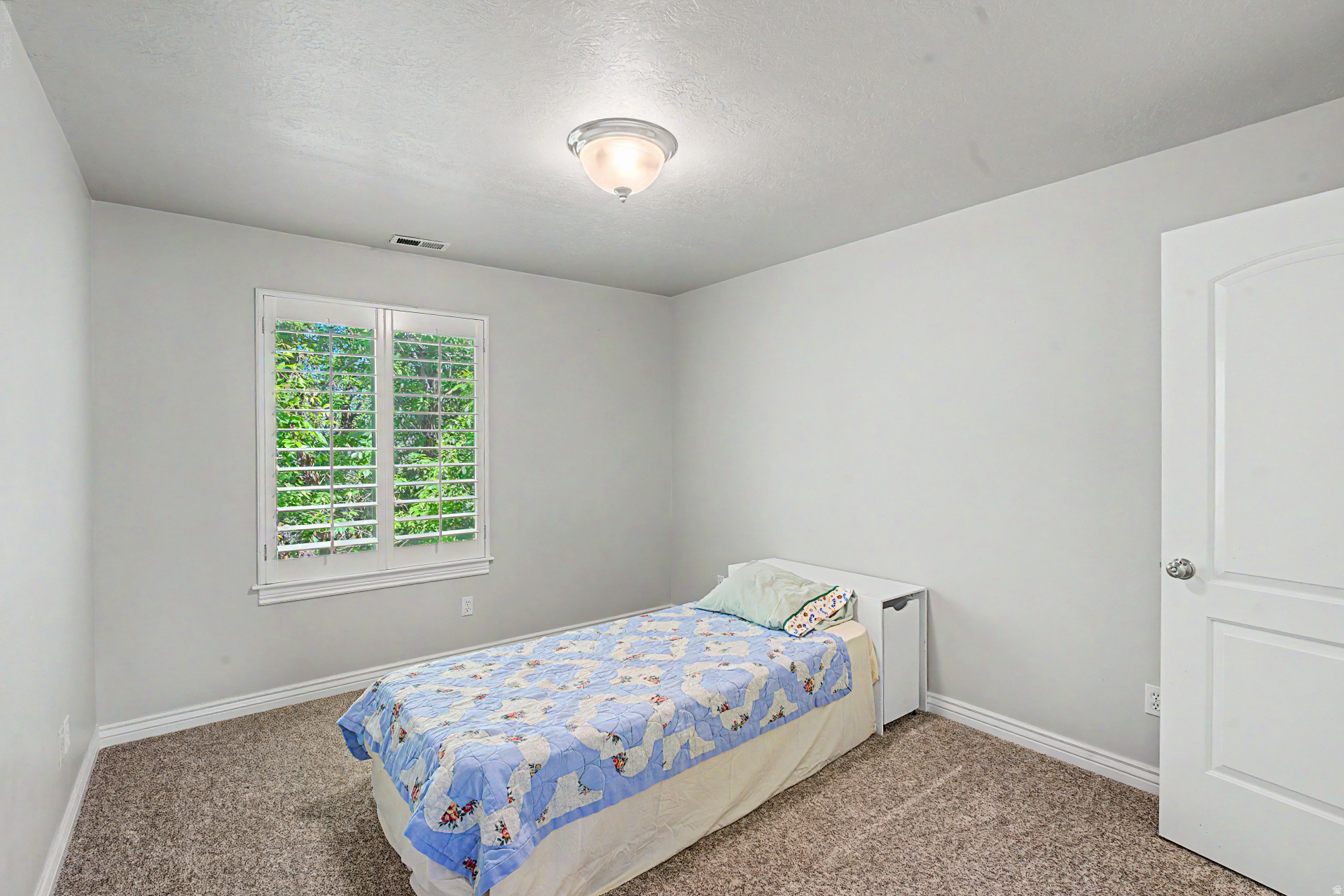 FOX POINTE - Residential