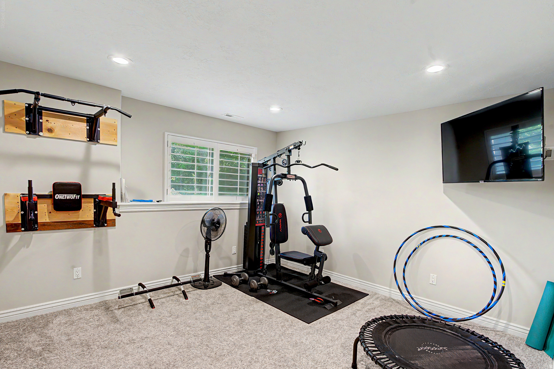 FOX POINTE - Residential