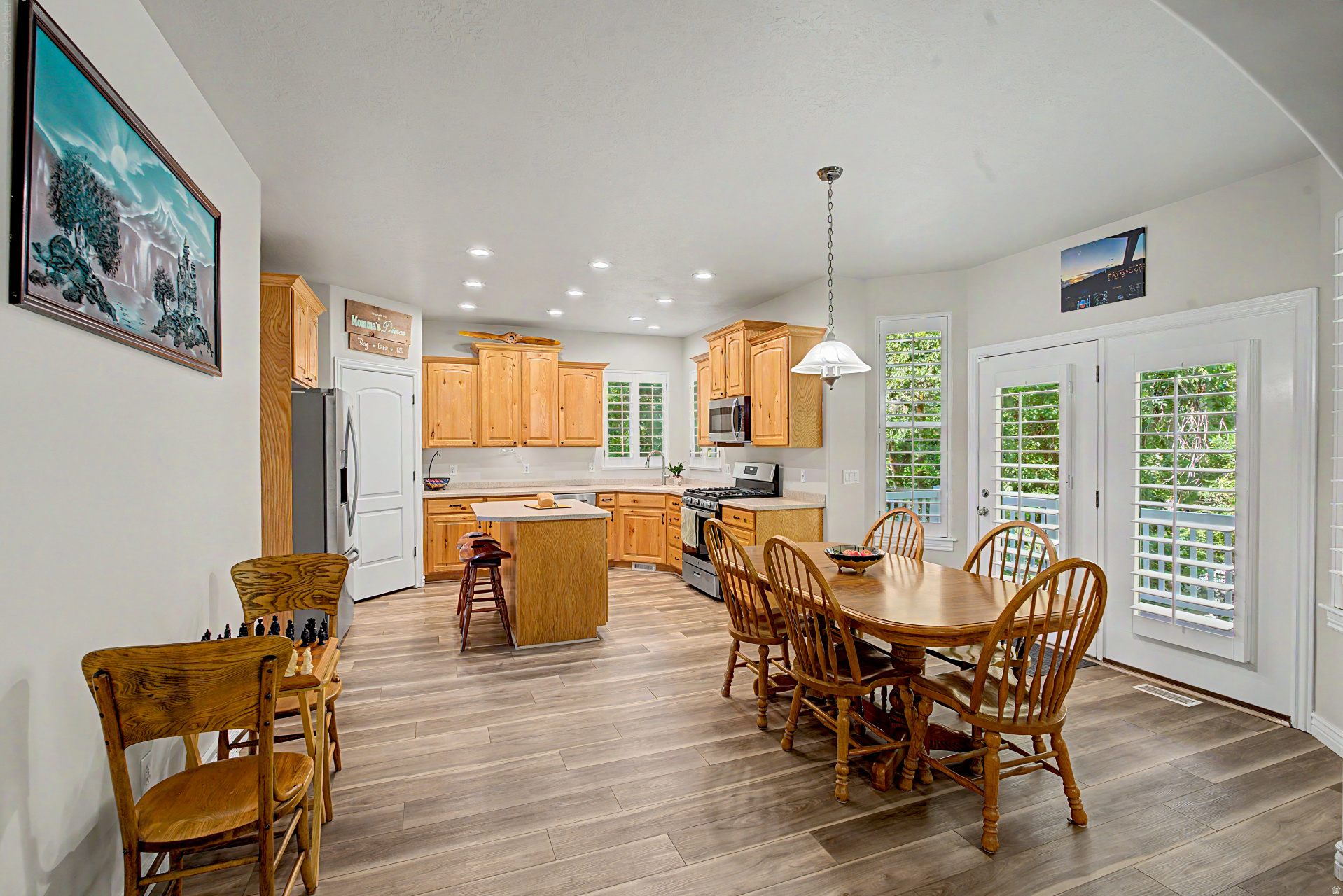 FOX POINTE - Residential
