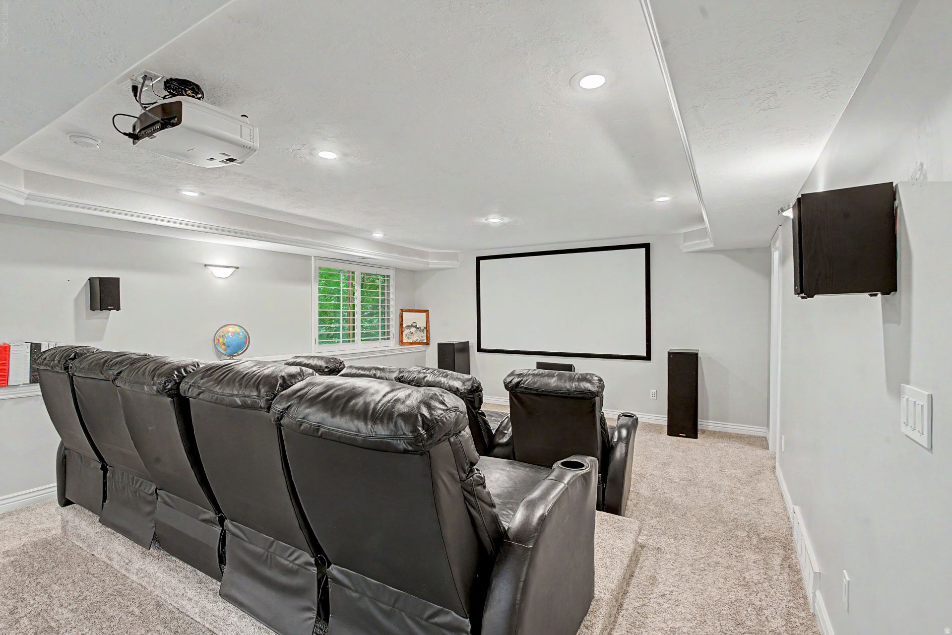 FOX POINTE - Residential
