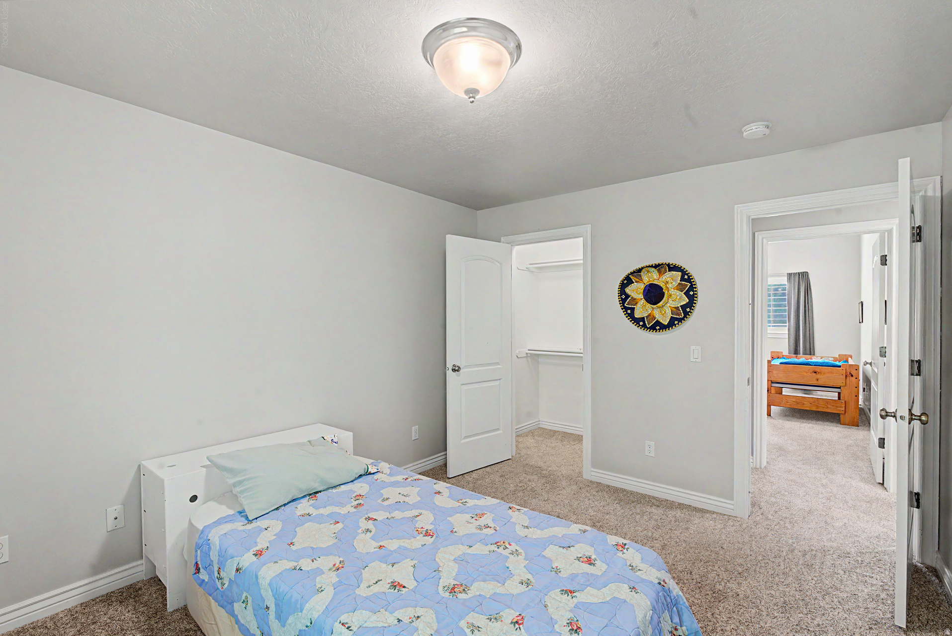 FOX POINTE - Residential