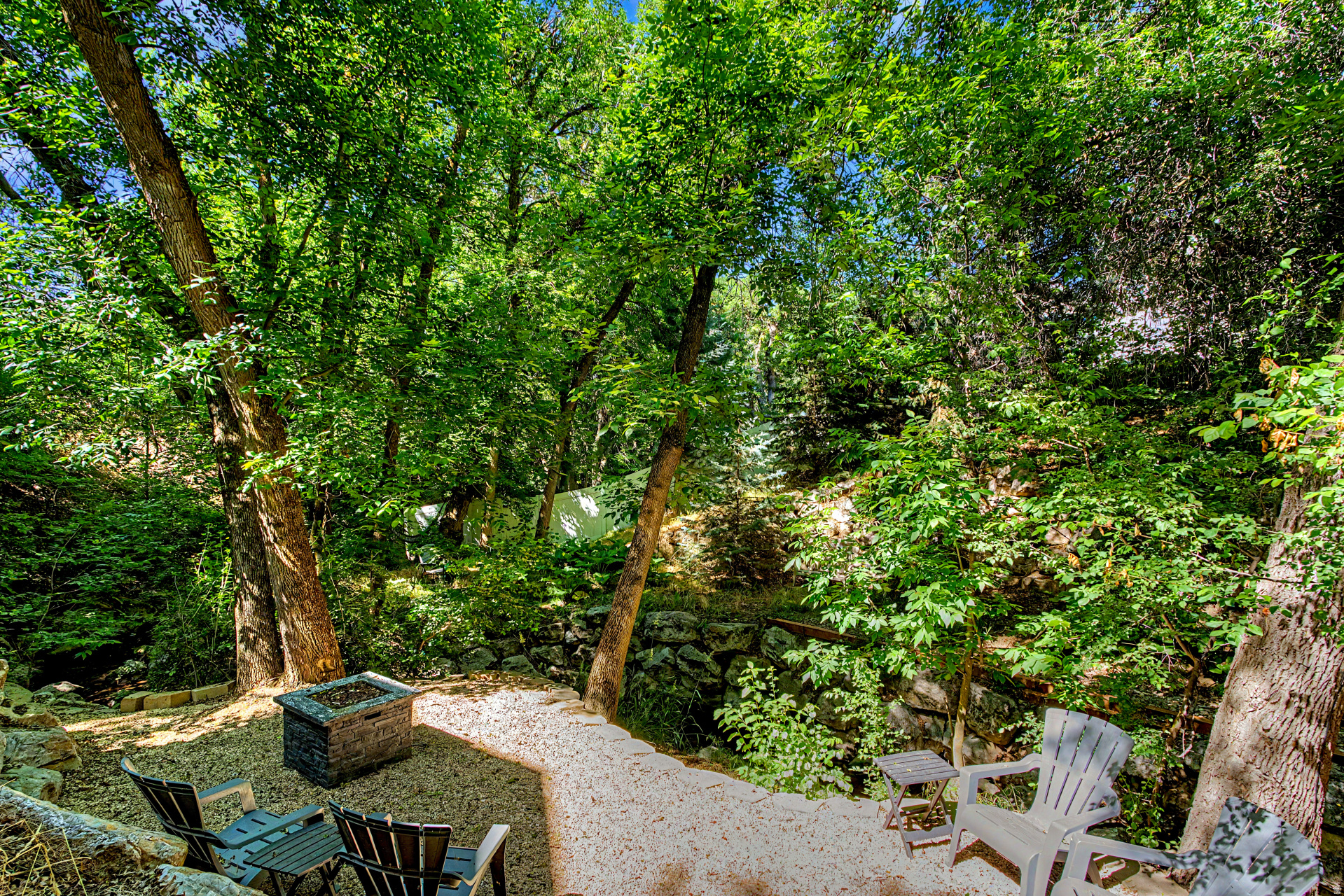FOX POINTE - Residential