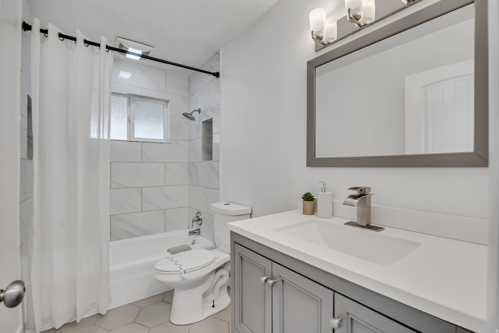 WHITE CITY - Residential