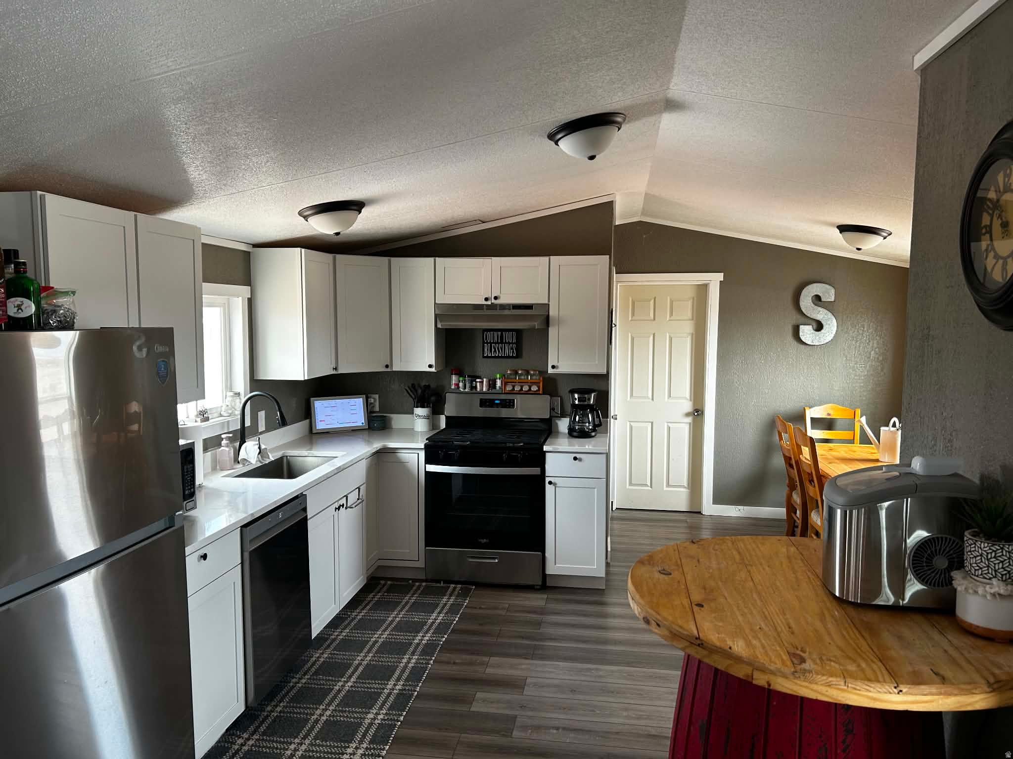 SUNDANCE WEST - Residential